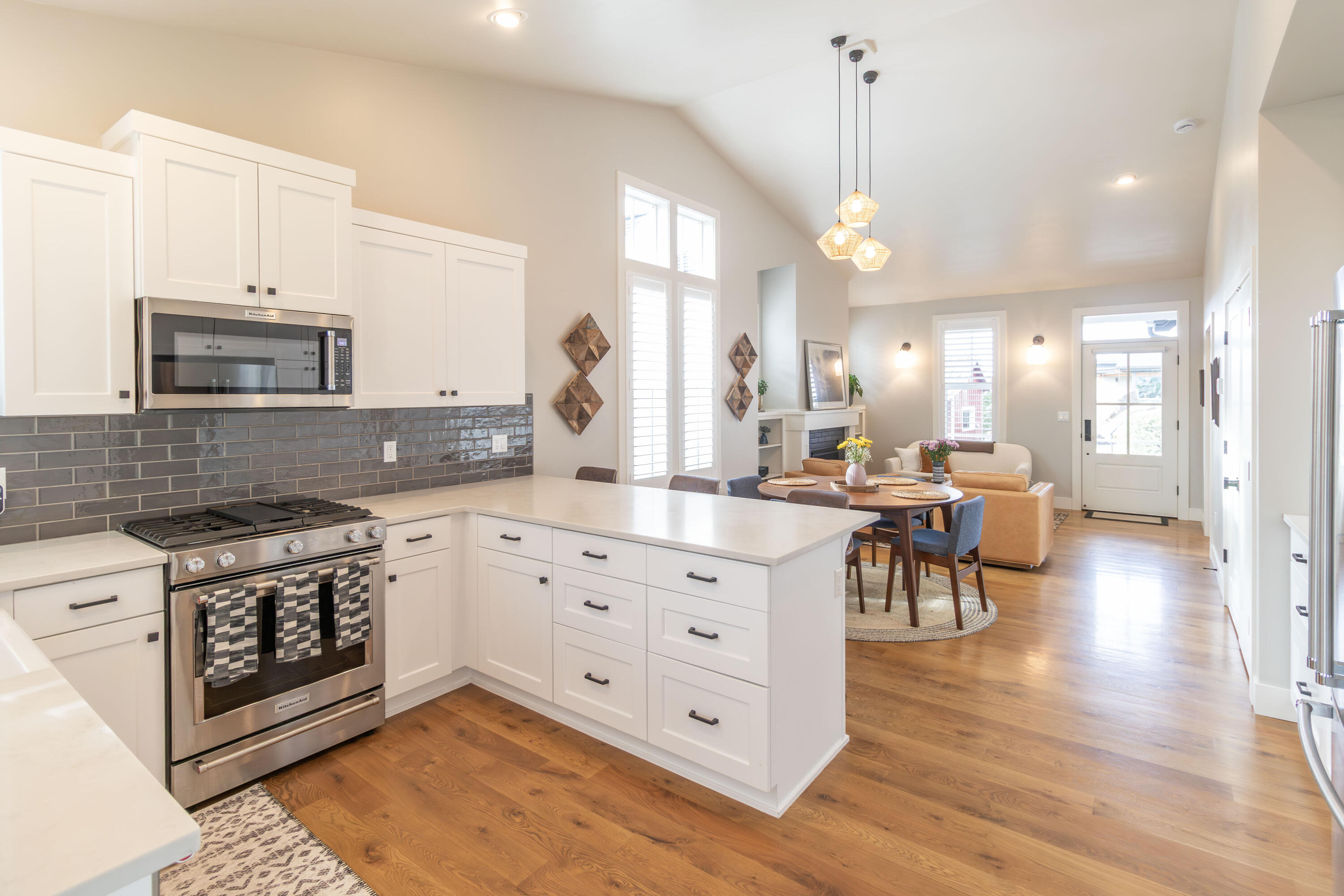 2735 NW High Lakes Loop