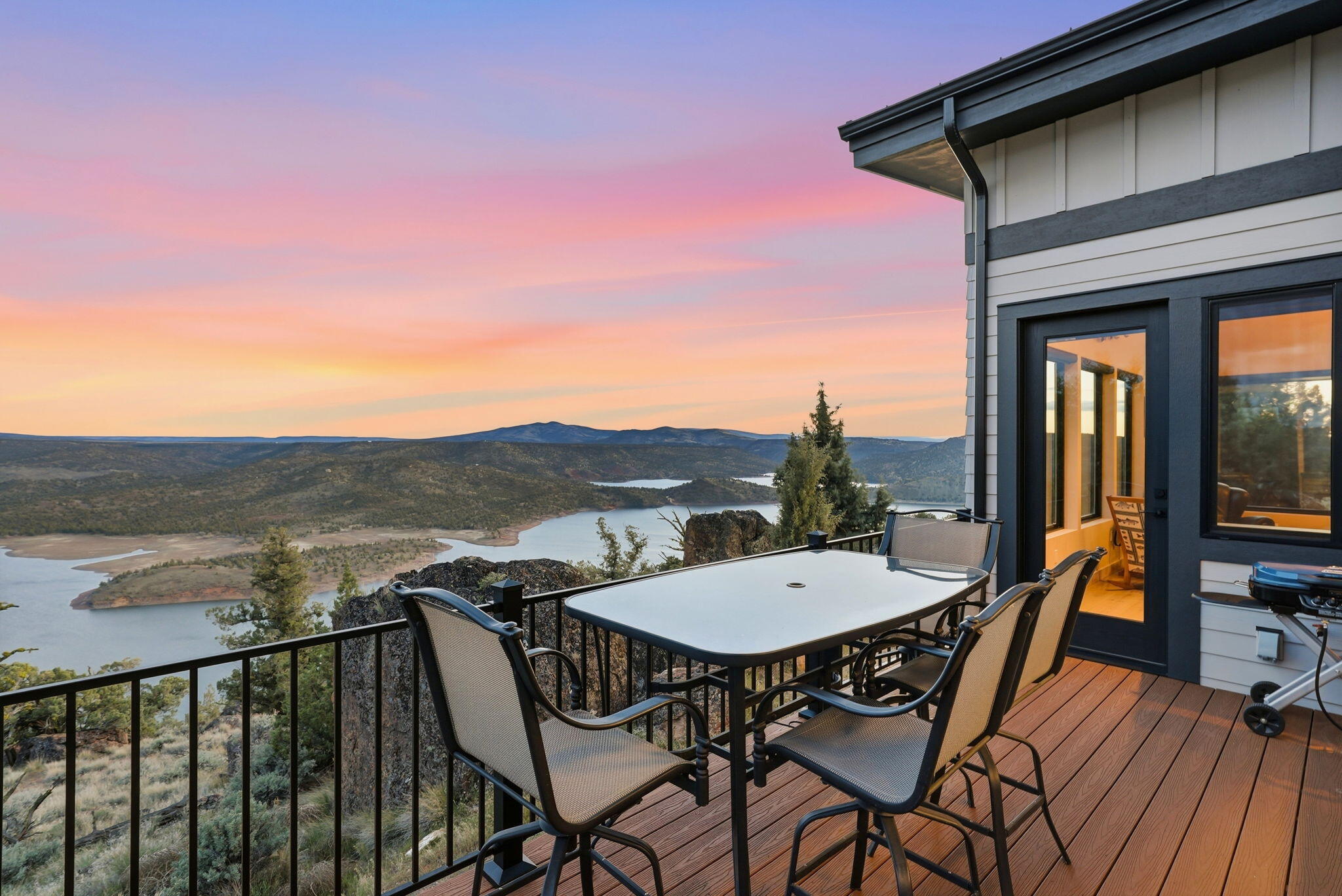 10702 SE Wicasa Lane