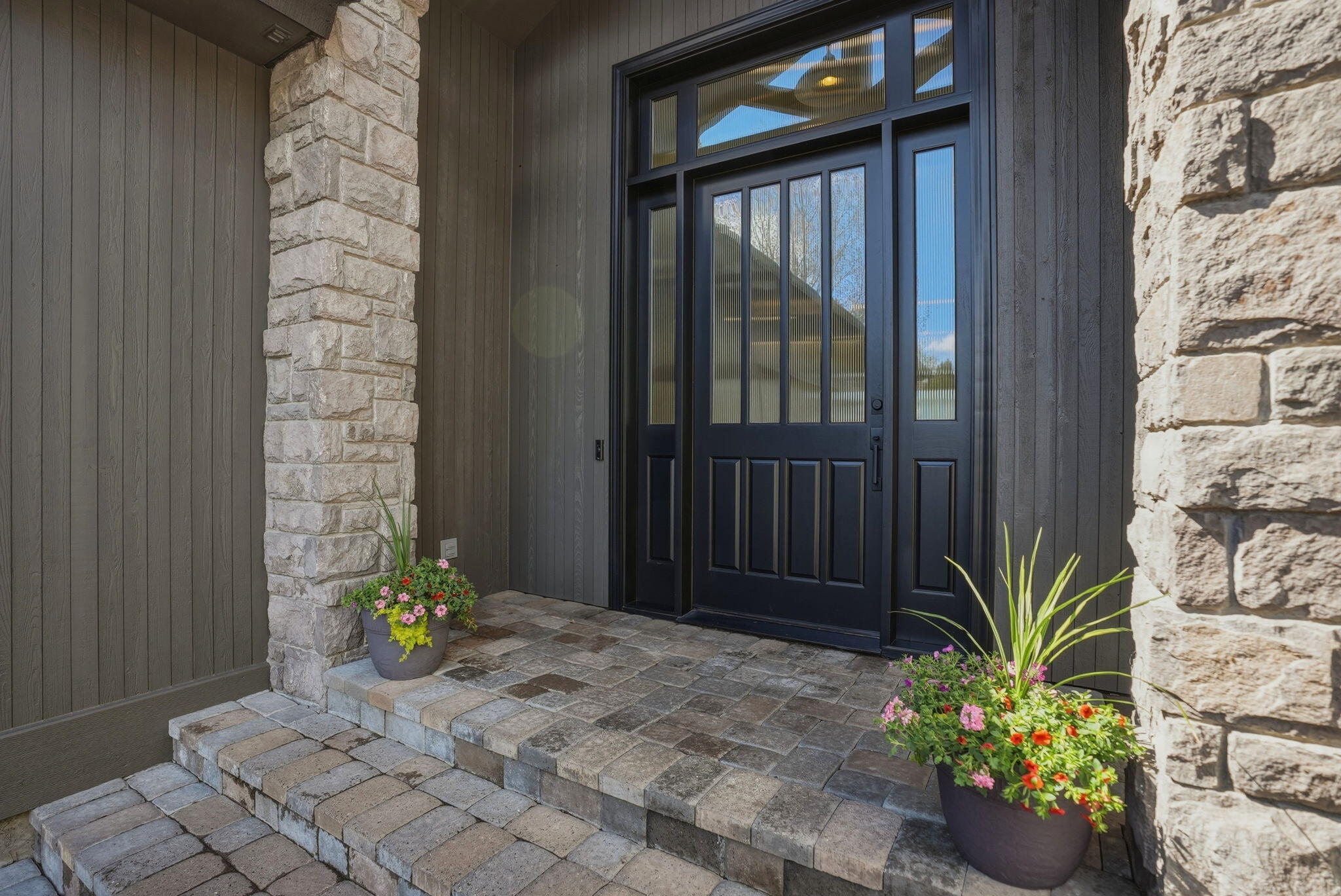 61807 Fall Creek Loop