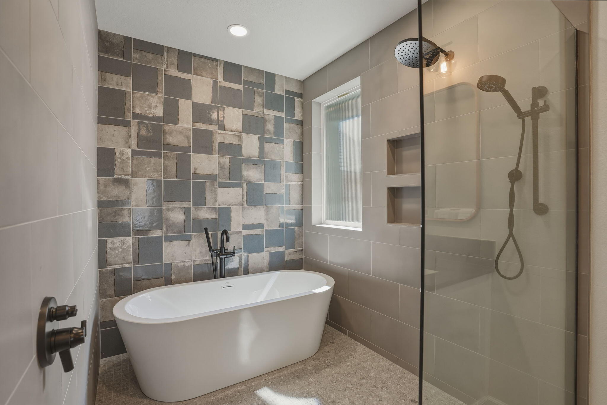 61807 Fall Creek Loop