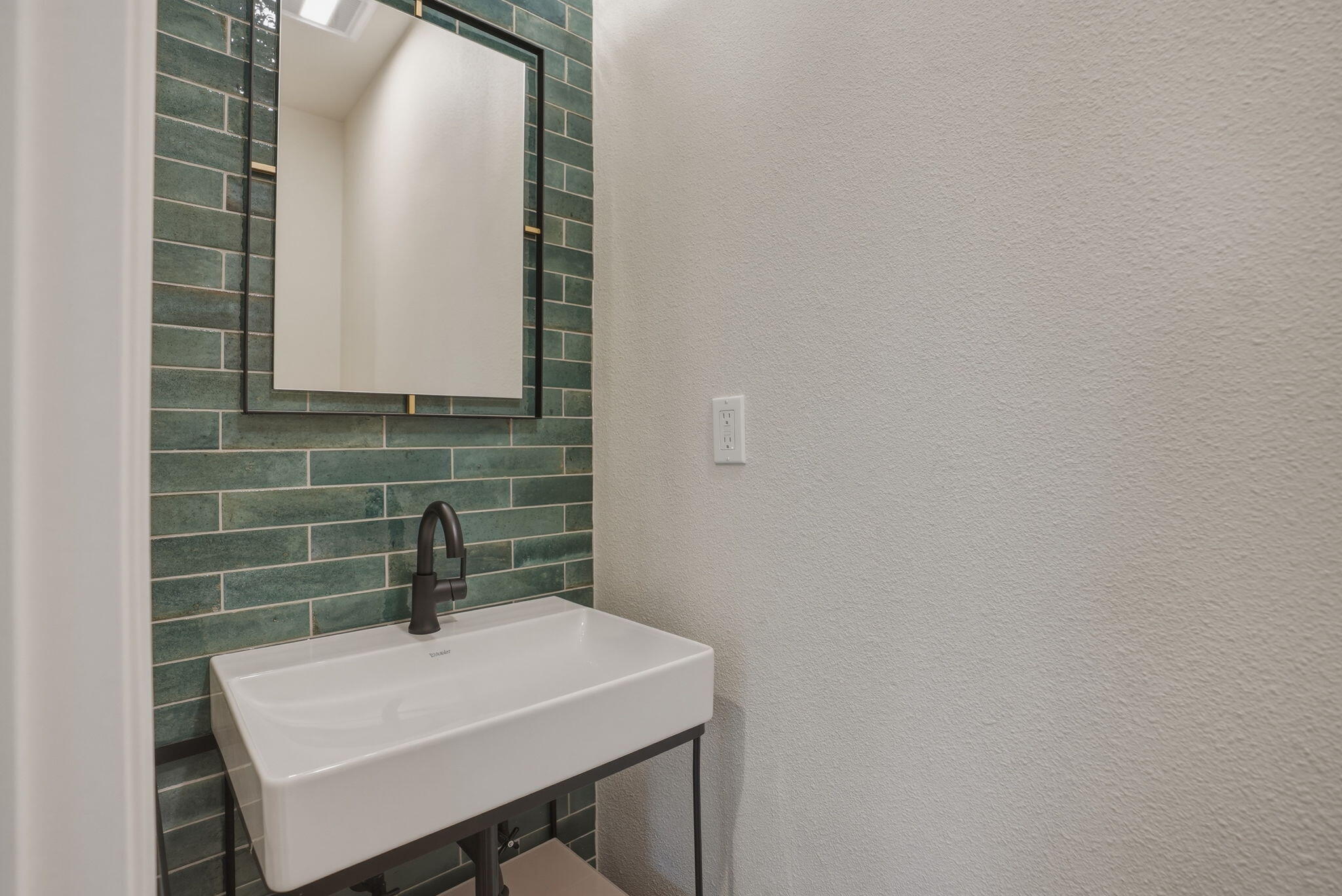 61807 Fall Creek Loop