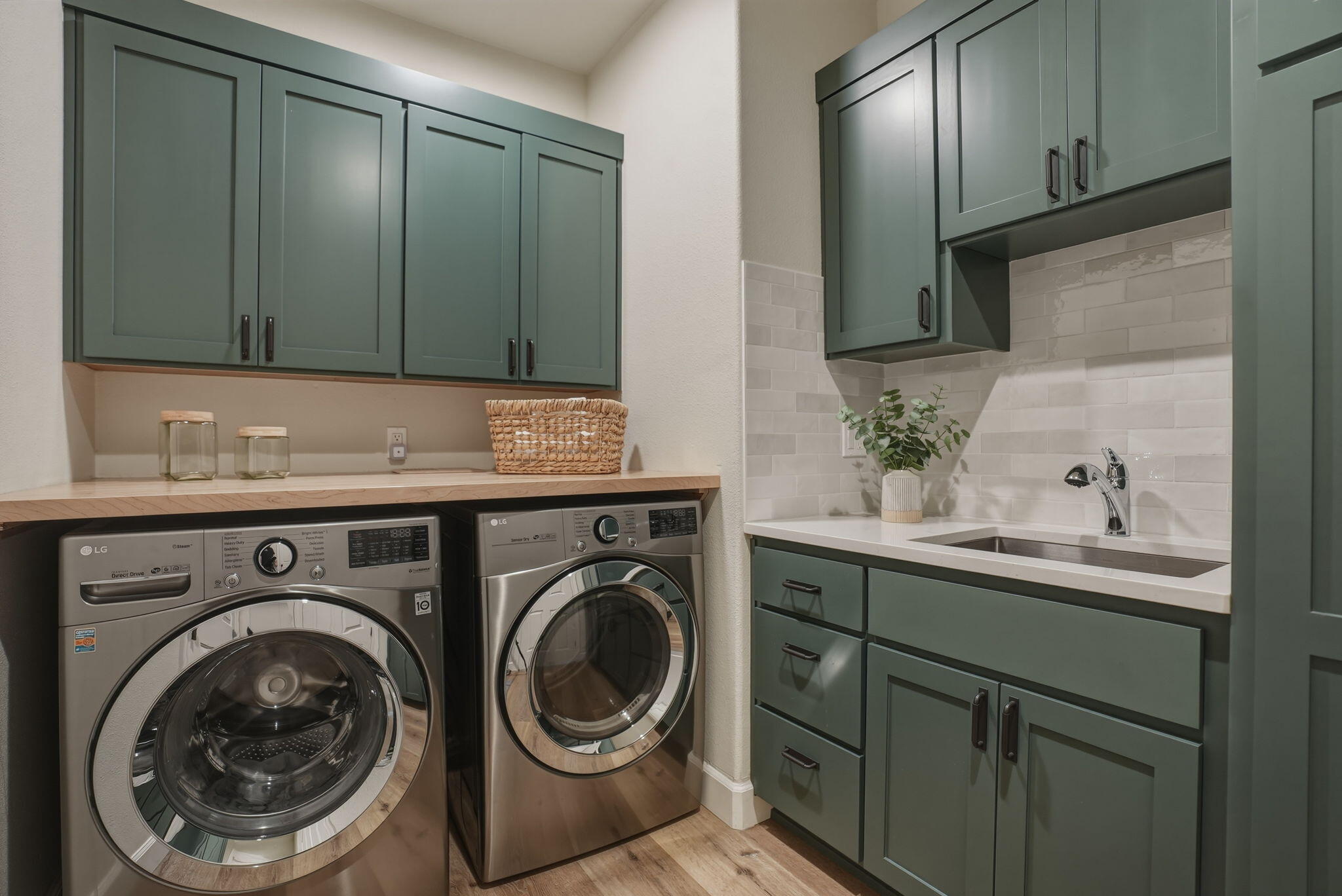 61807 Fall Creek Loop