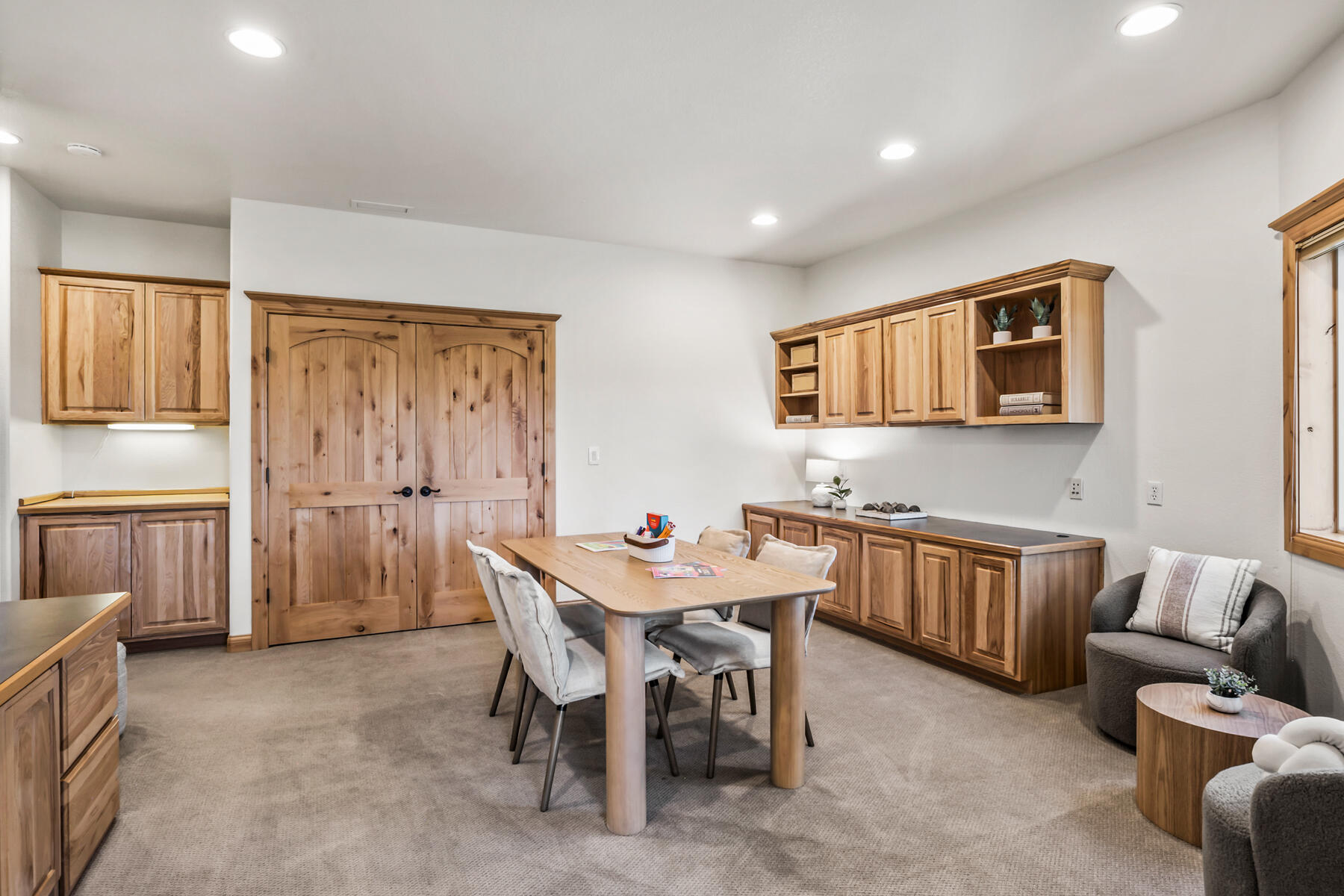 61015 River Bluff Trail