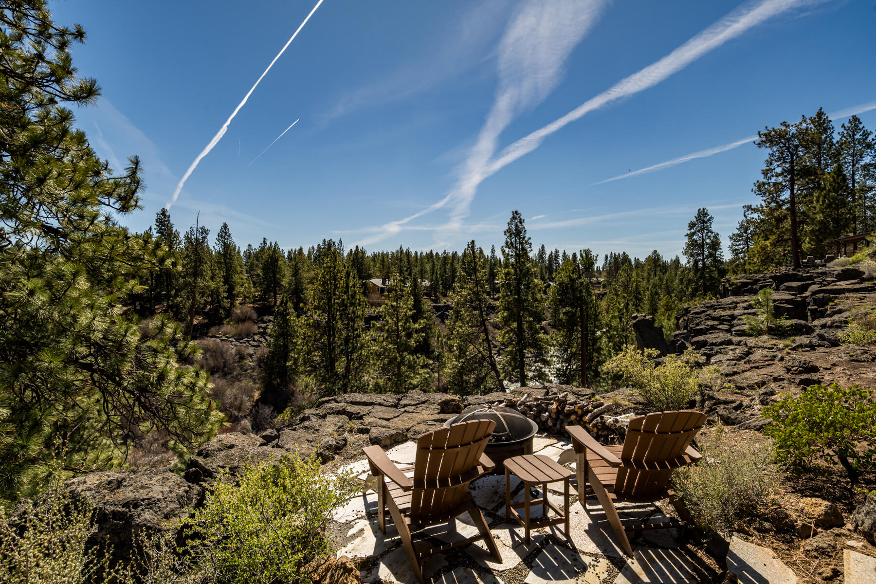 61015 River Bluff Trail