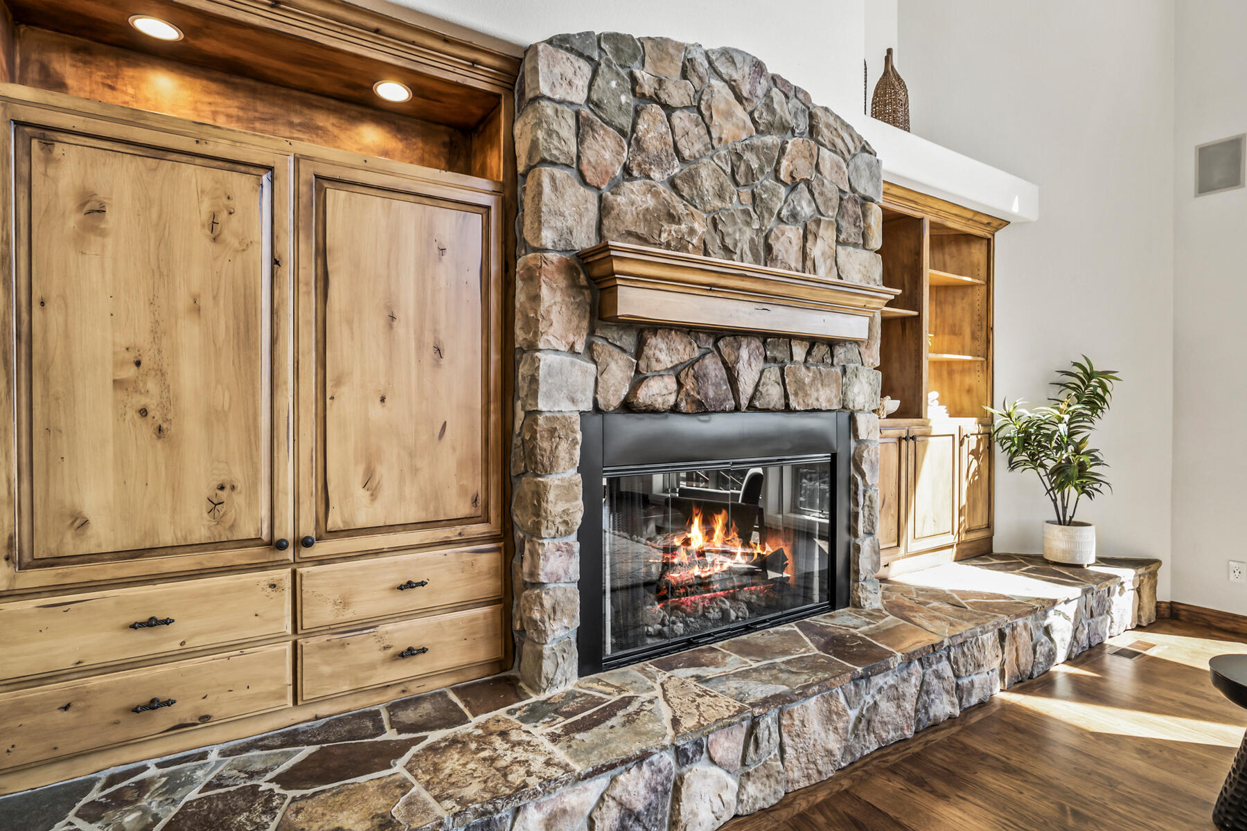61015 River Bluff Trail