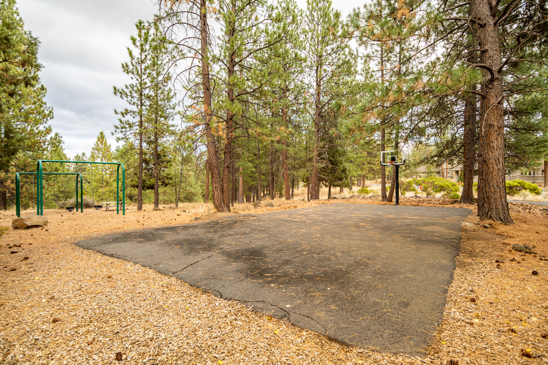 61015 River Bluff Trail