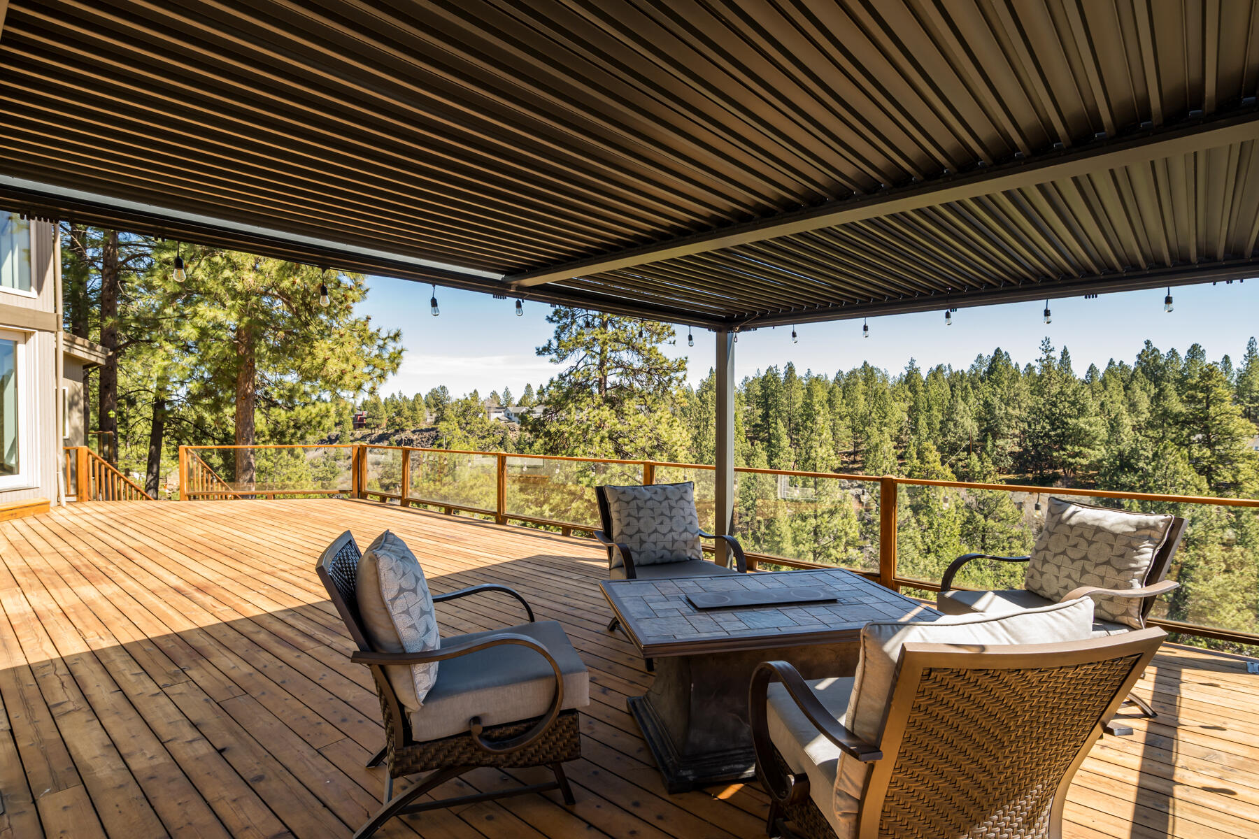 61015 River Bluff Trail