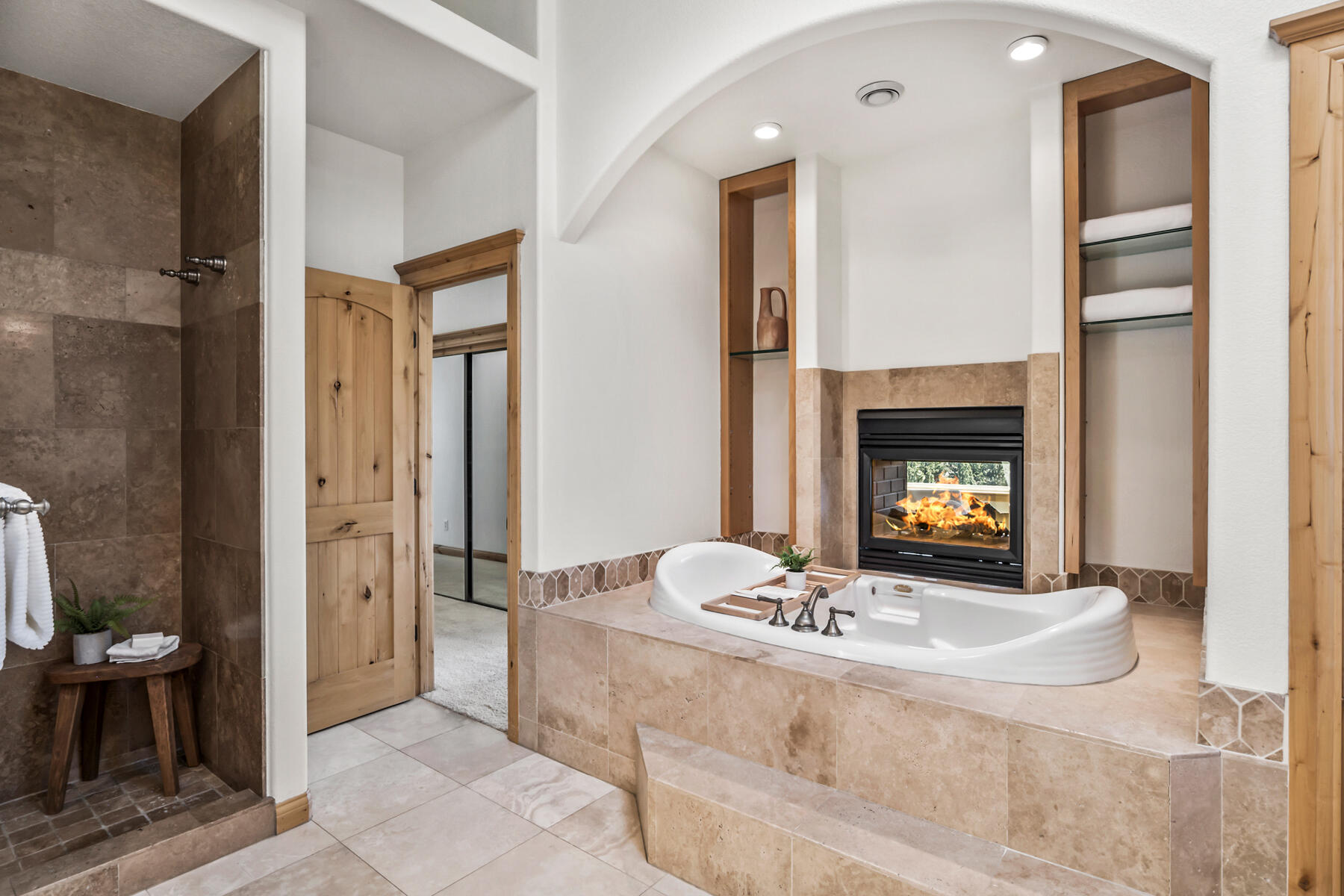 61015 River Bluff Trail