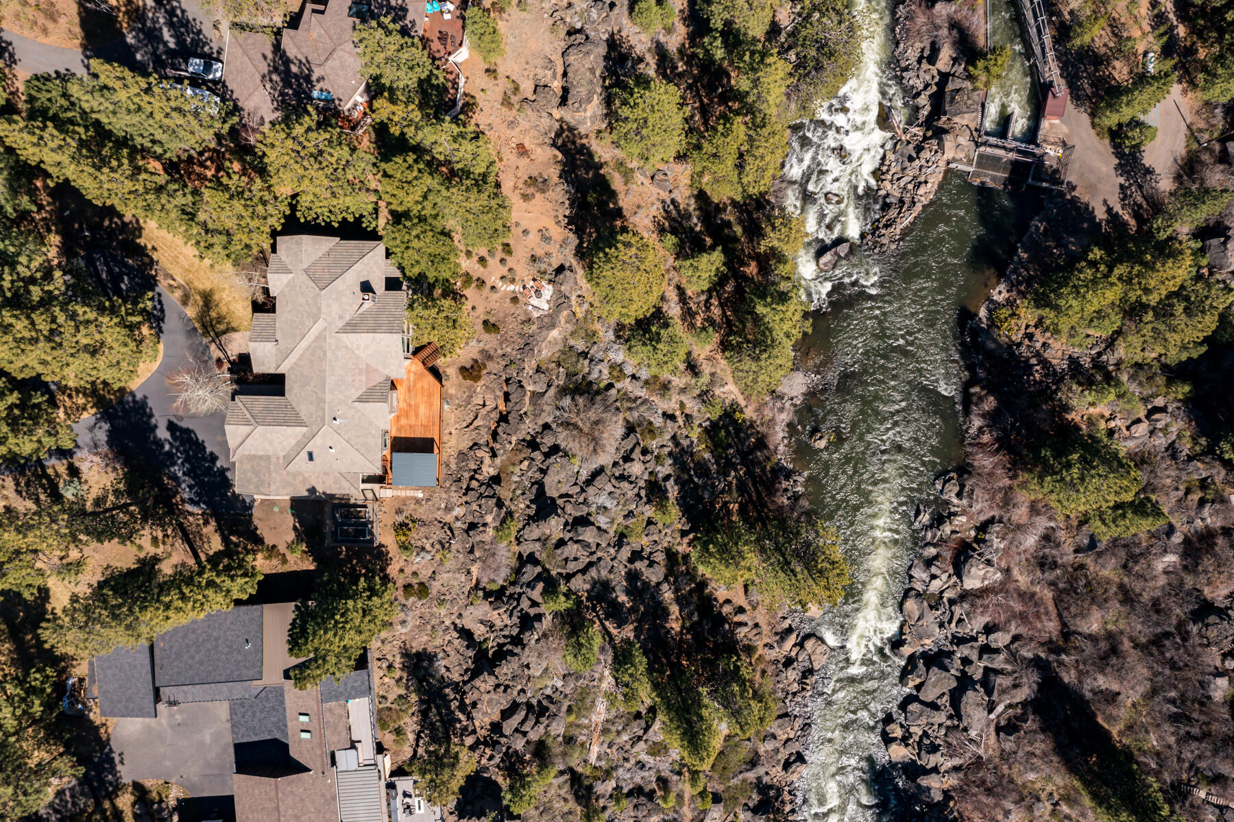 61015 River Bluff Trail