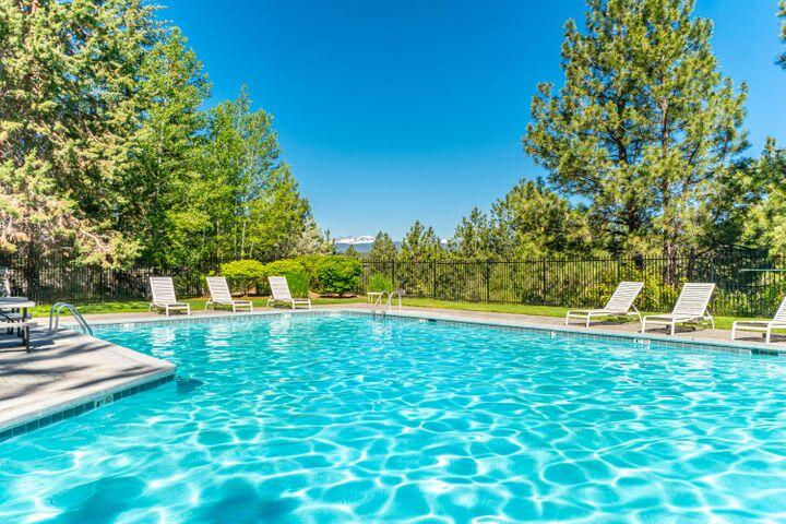 61015 River Bluff Trail