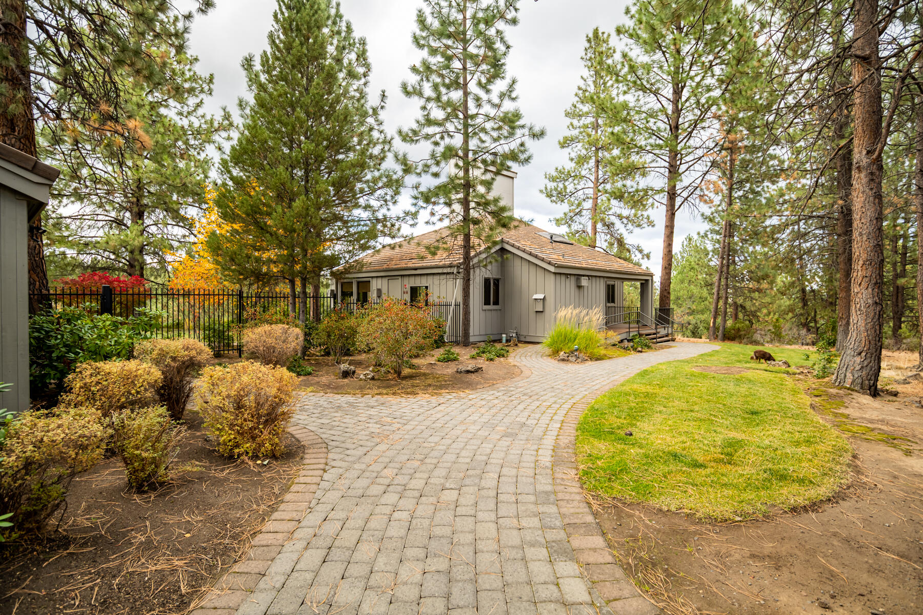 61015 River Bluff Trail