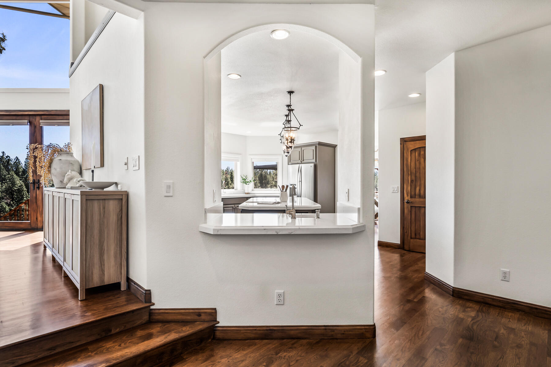 61015 River Bluff Trail