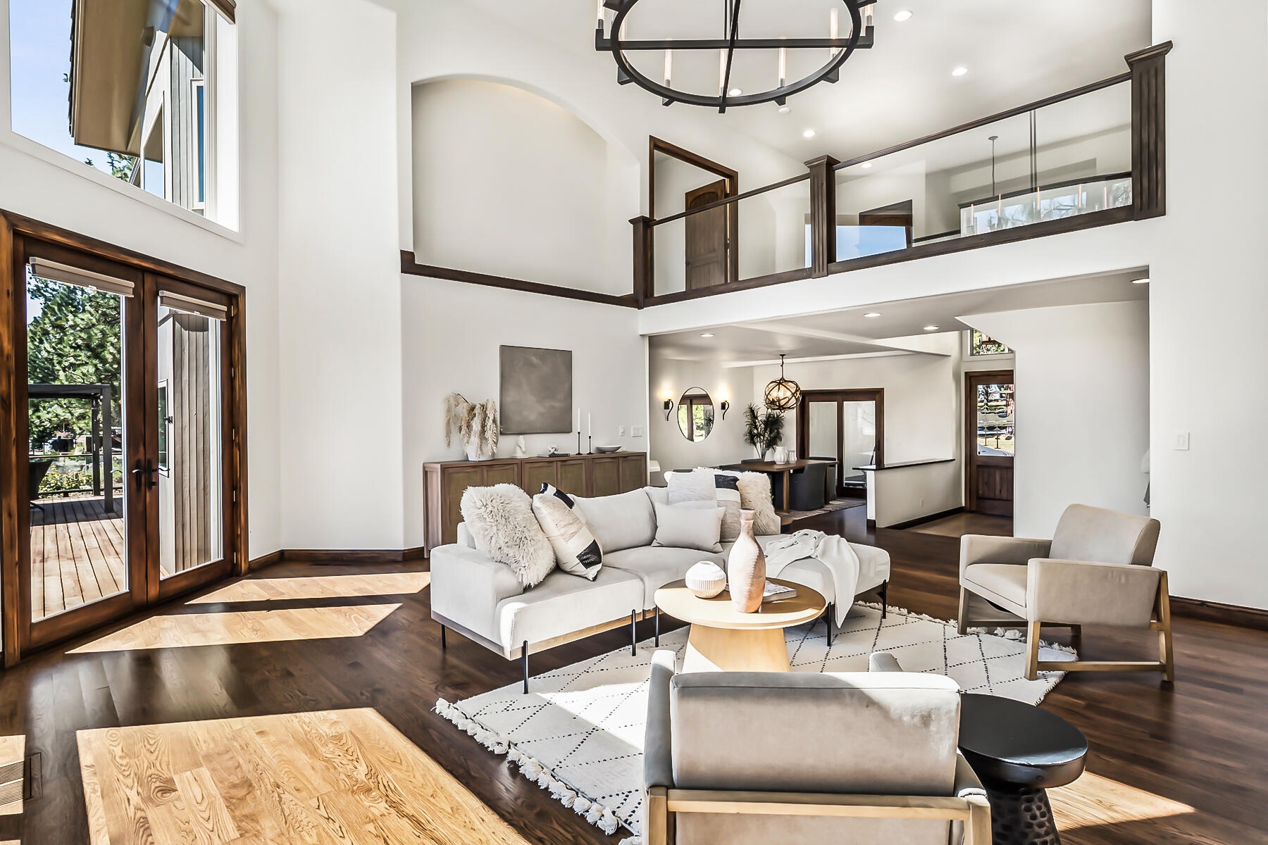 61015 River Bluff Trail