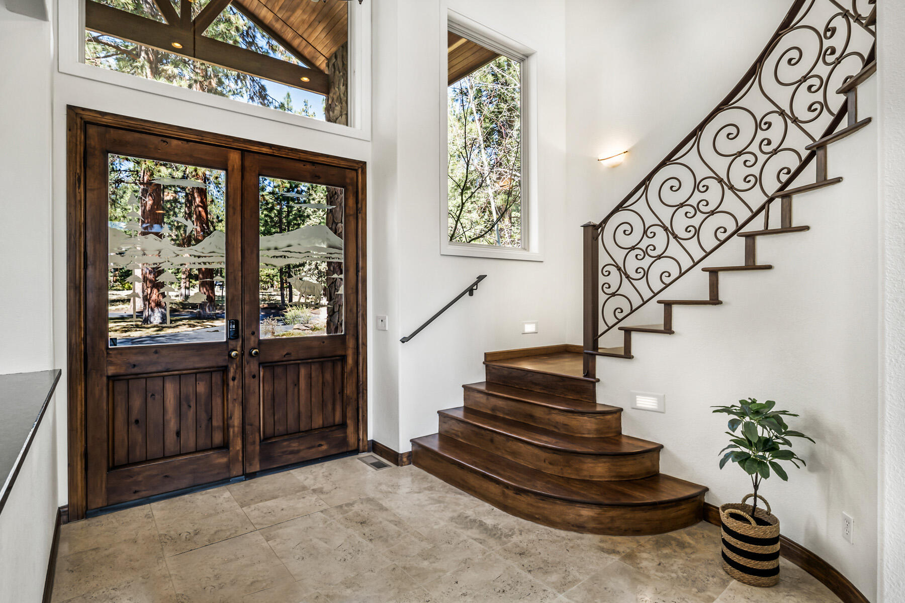 61015 River Bluff Trail