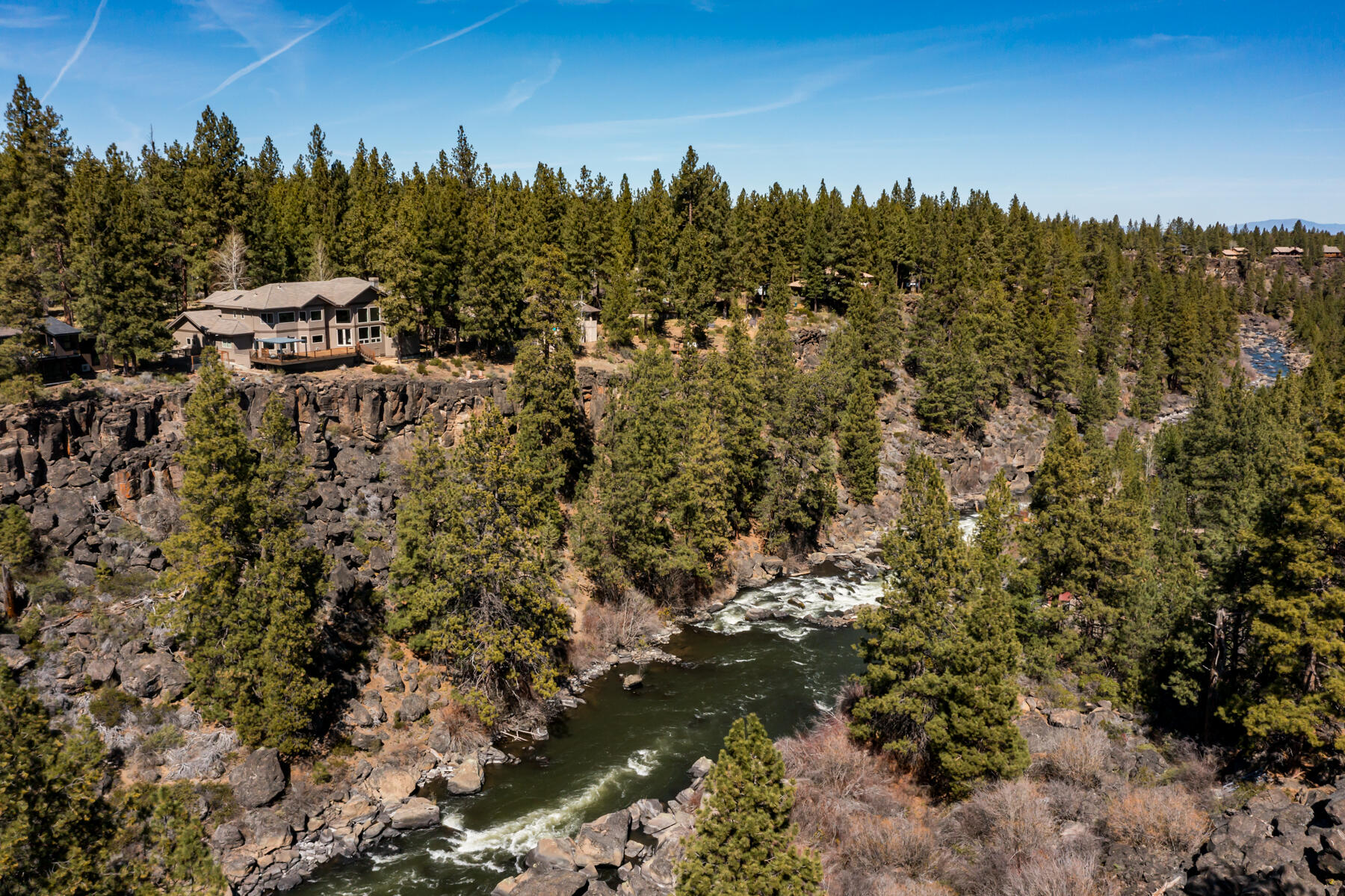 61015 River Bluff Trail