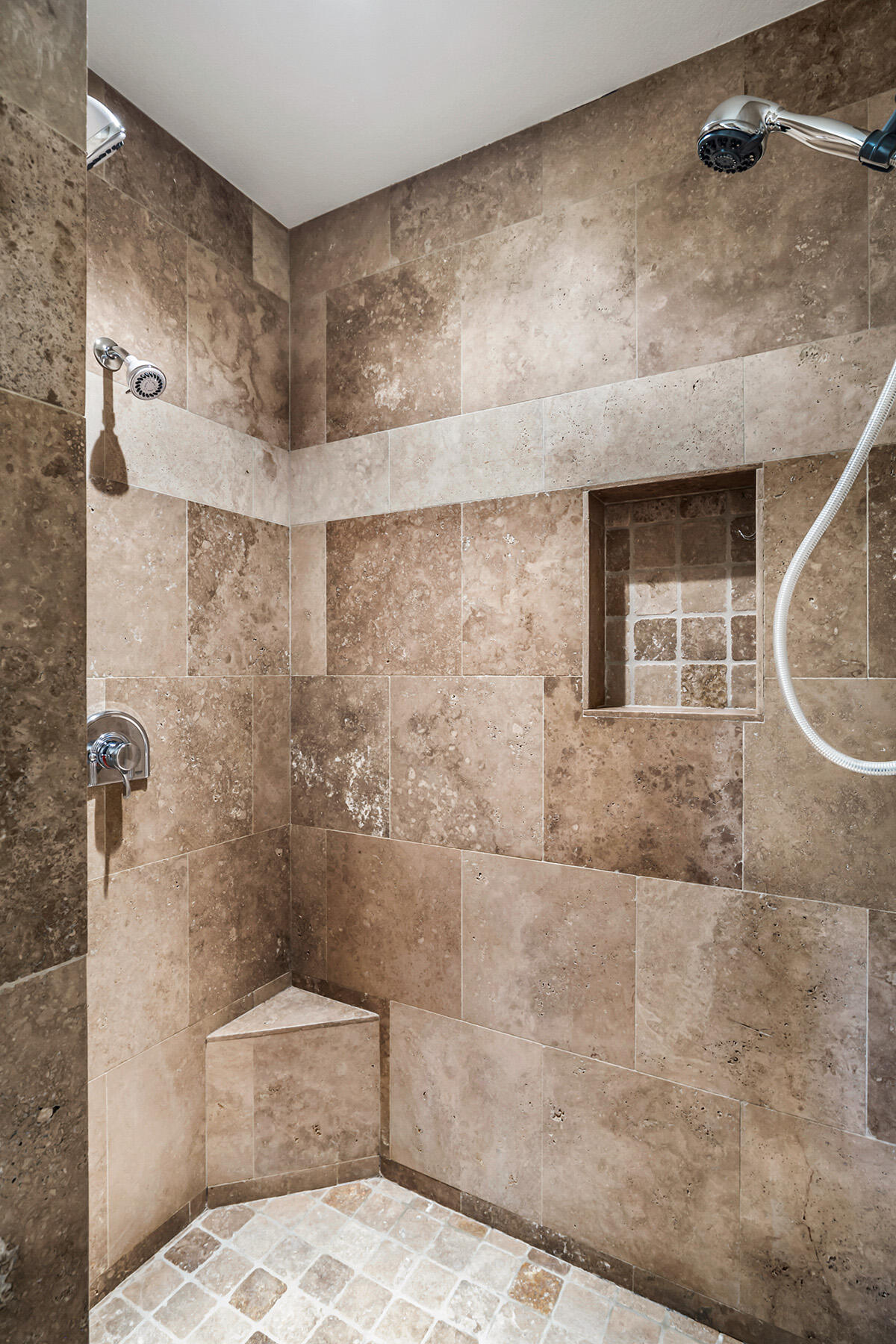 61015 River Bluff Trail