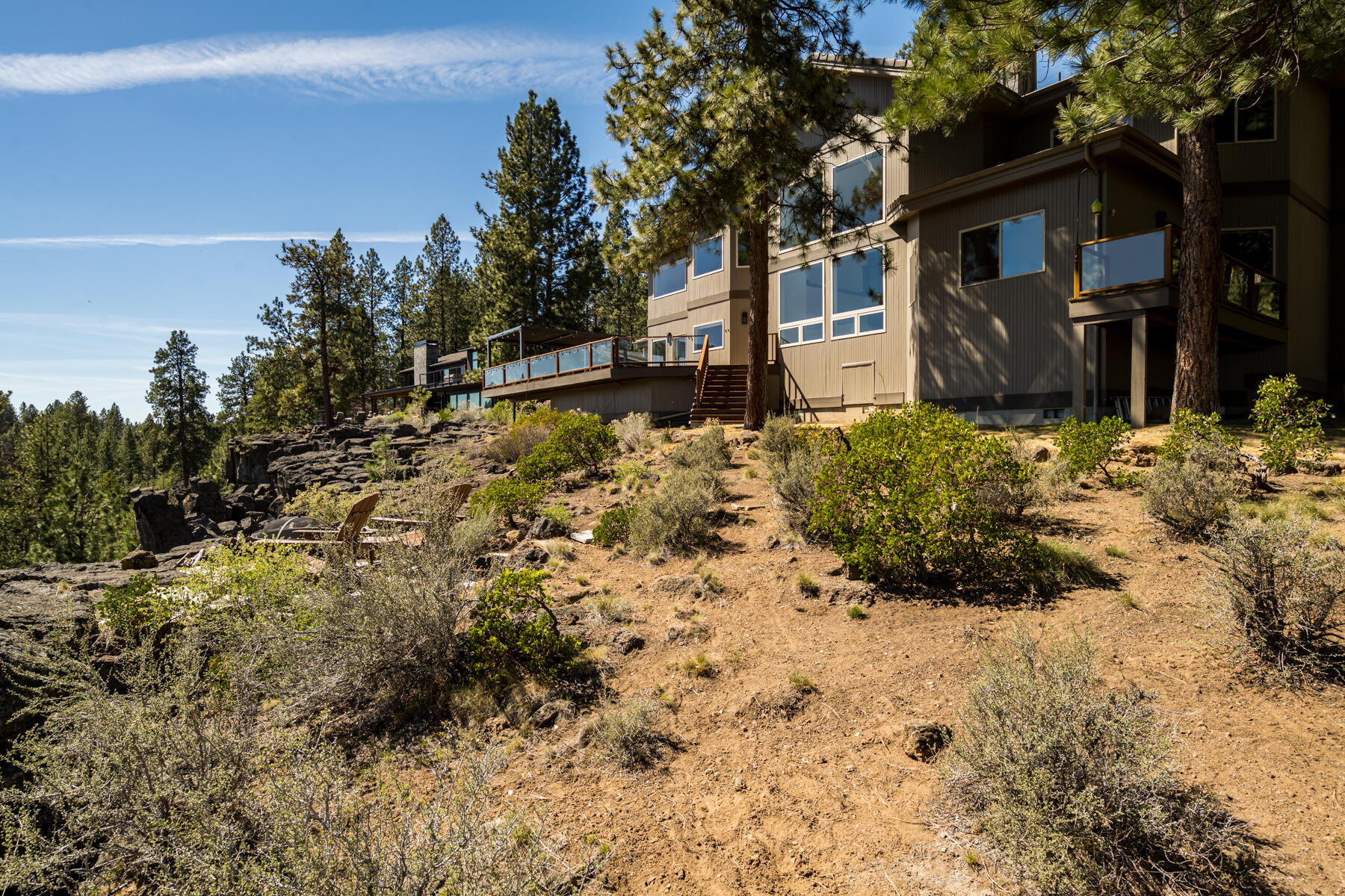 61015 River Bluff Trail