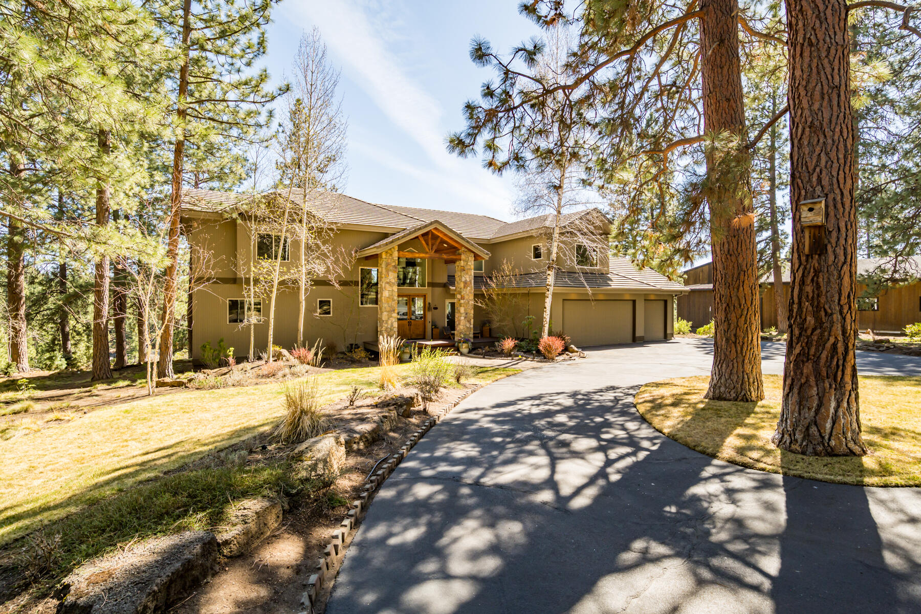 61015 River Bluff Trail