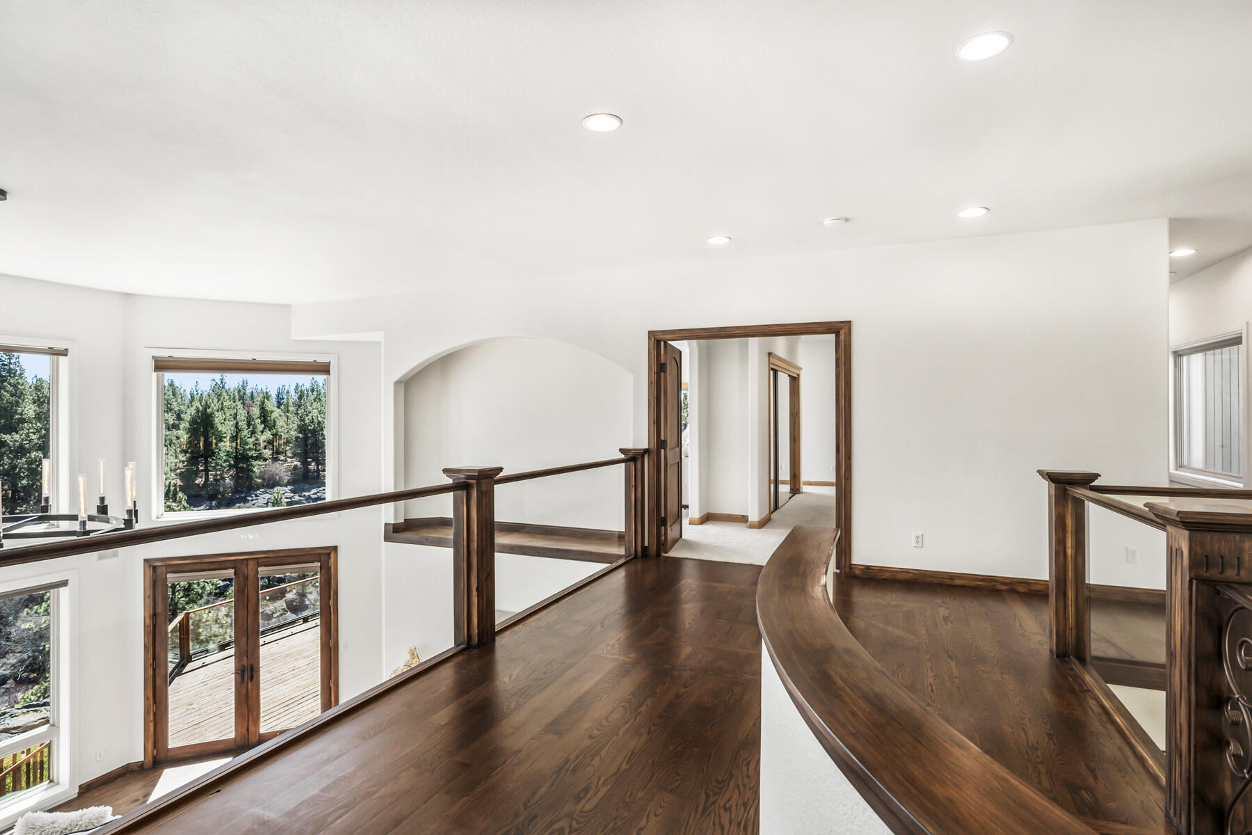 61015 River Bluff Trail