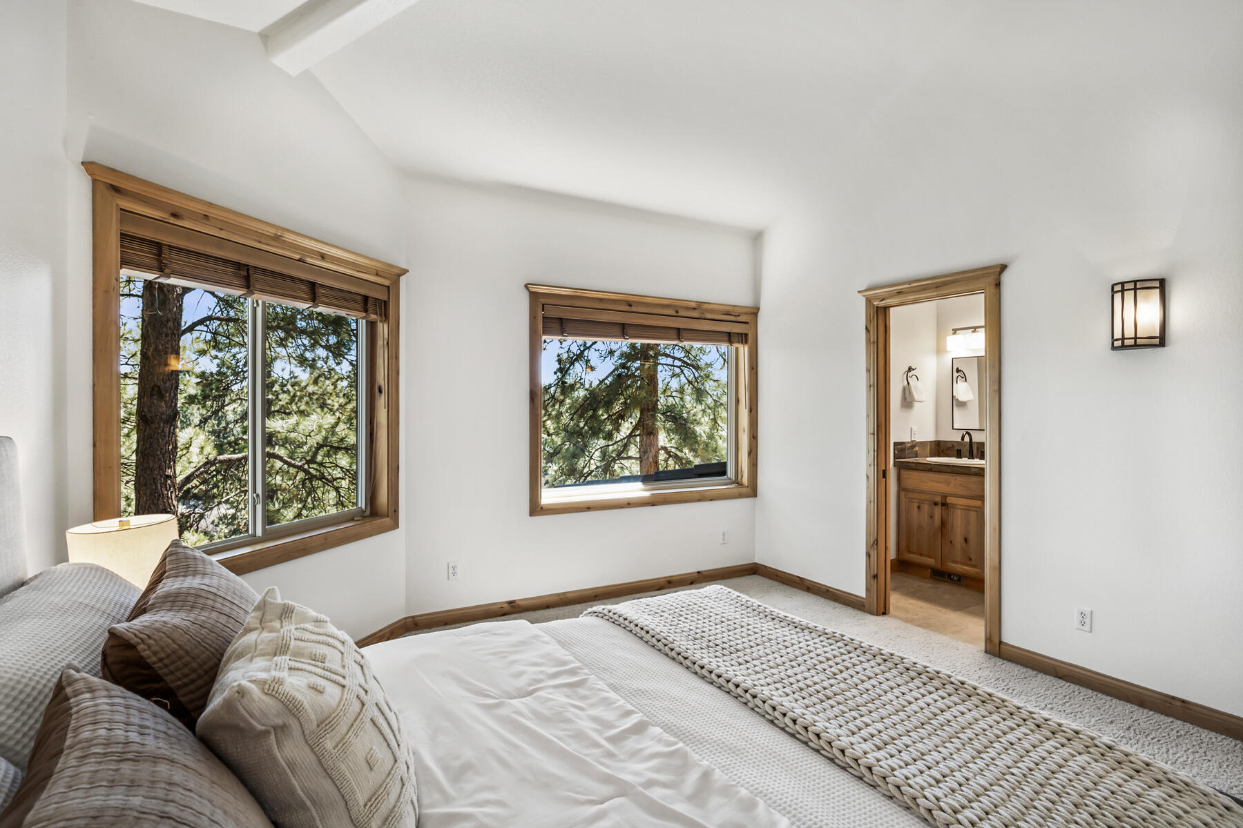 61015 River Bluff Trail