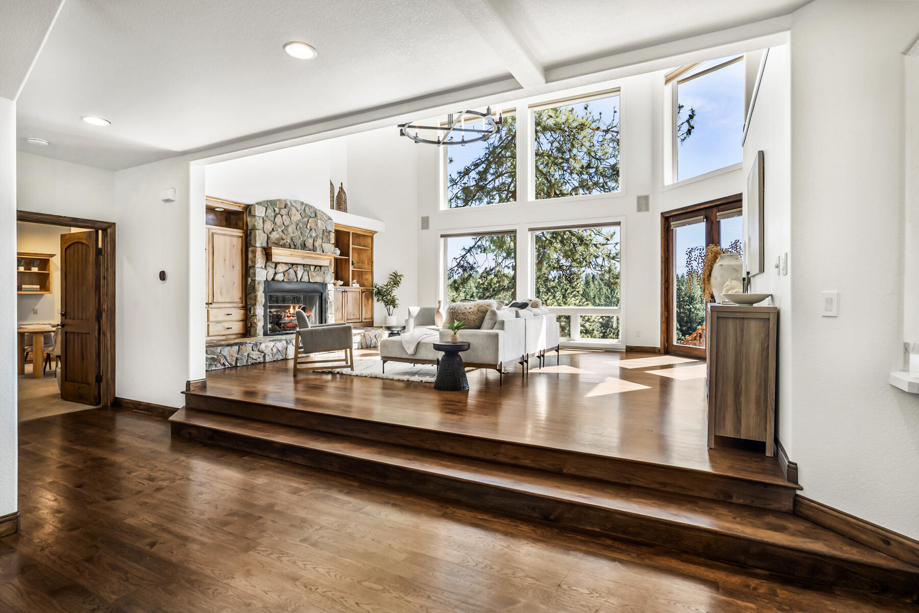 61015 River Bluff Trail