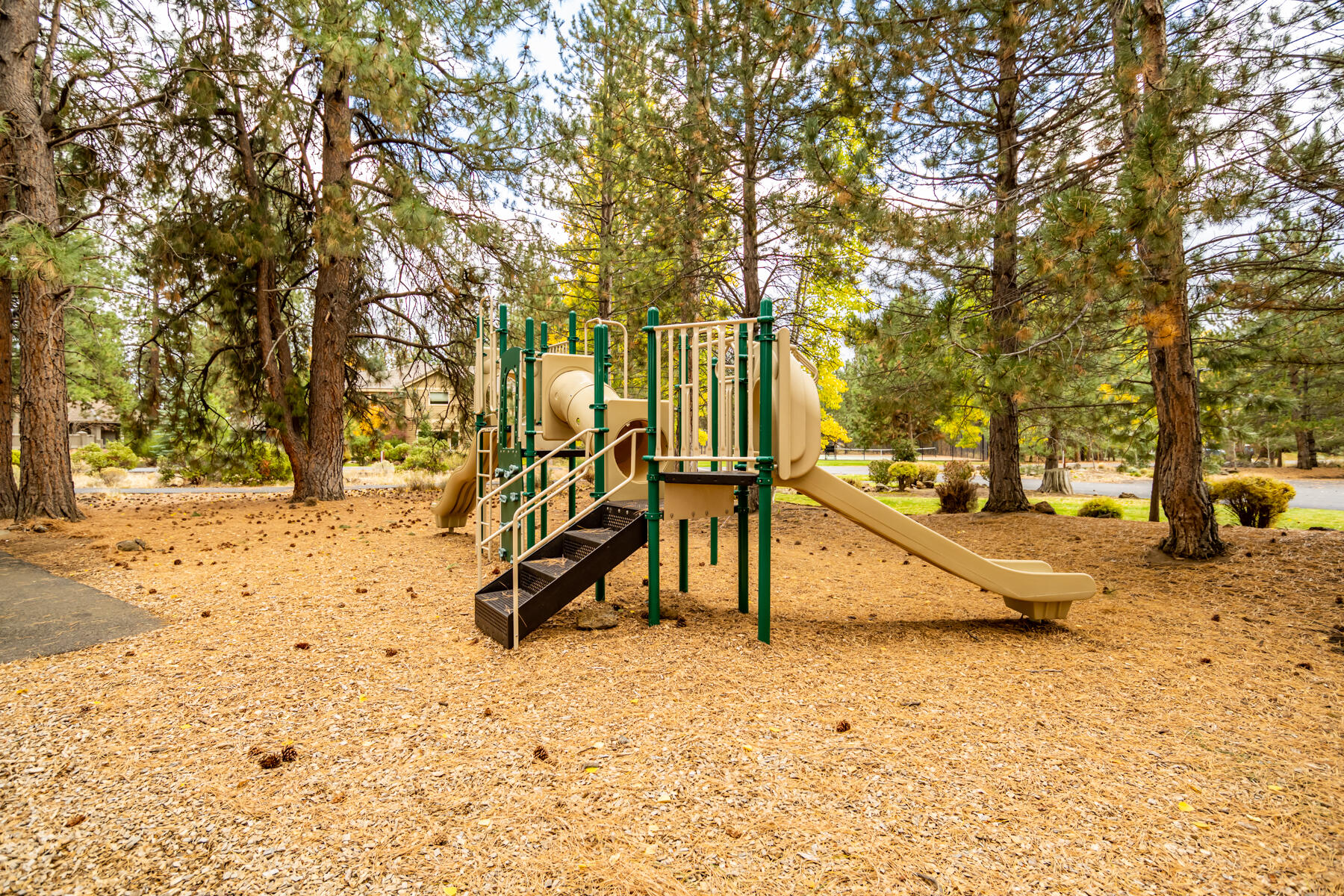 61015 River Bluff Trail