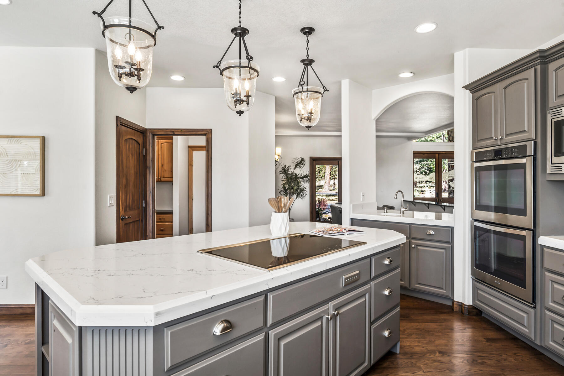 61015 River Bluff Trail