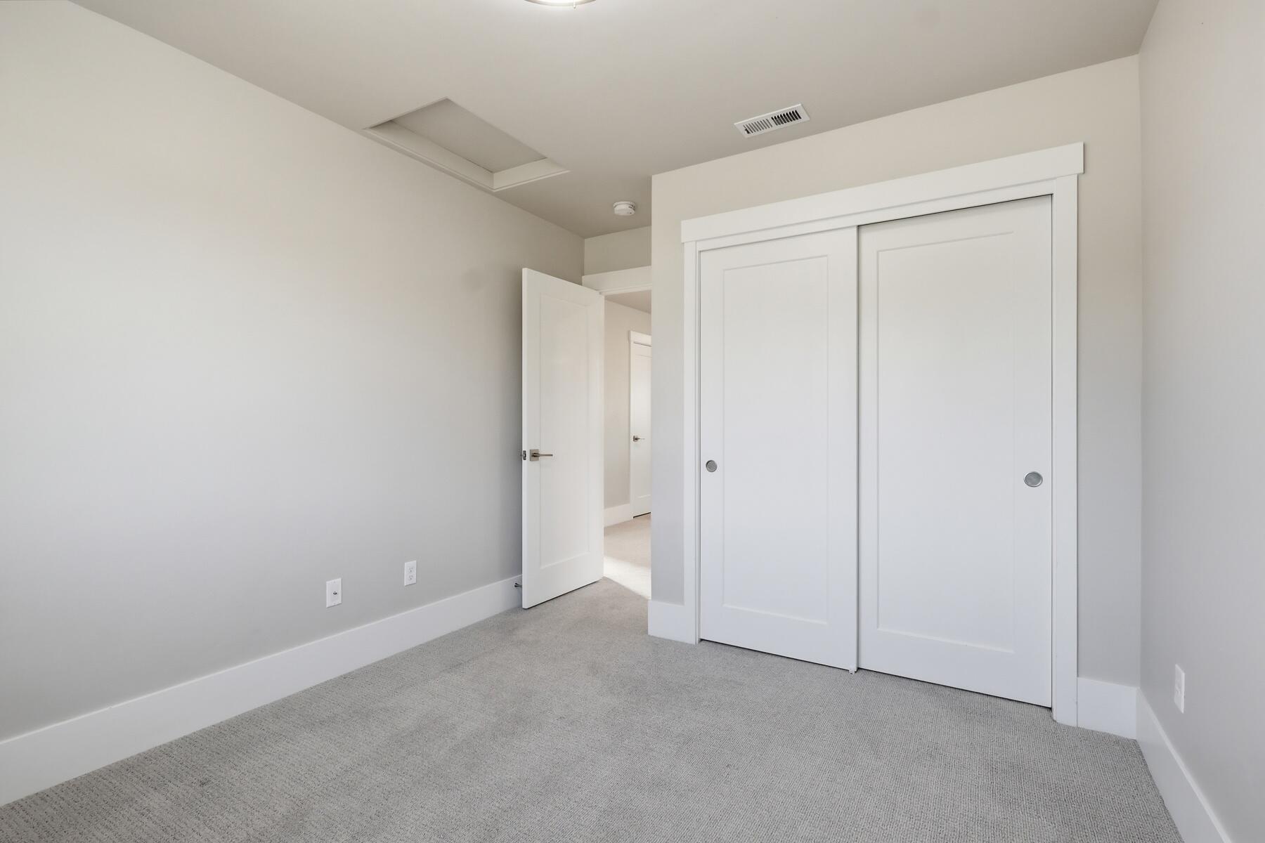 2288 NW Skyline Ranch Road