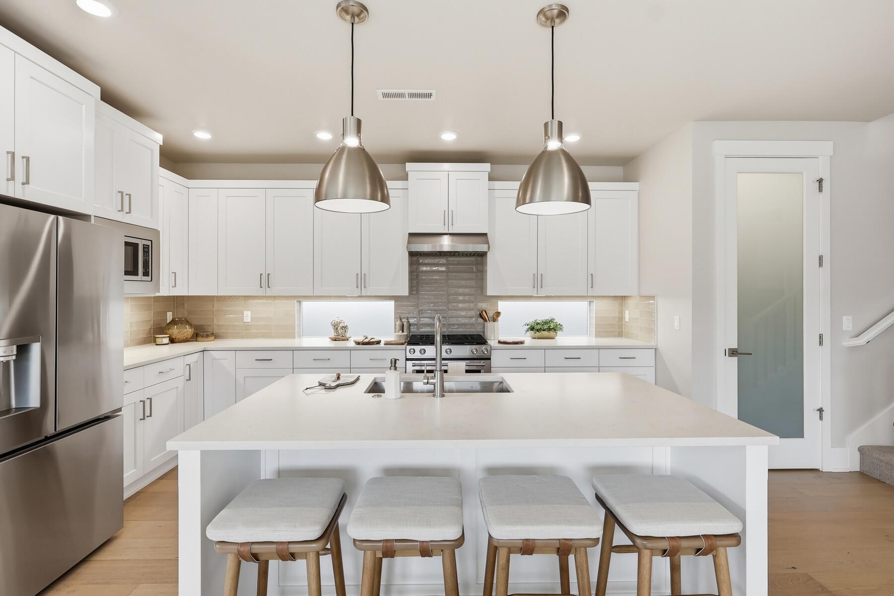 2288 NW Skyline Ranch Road