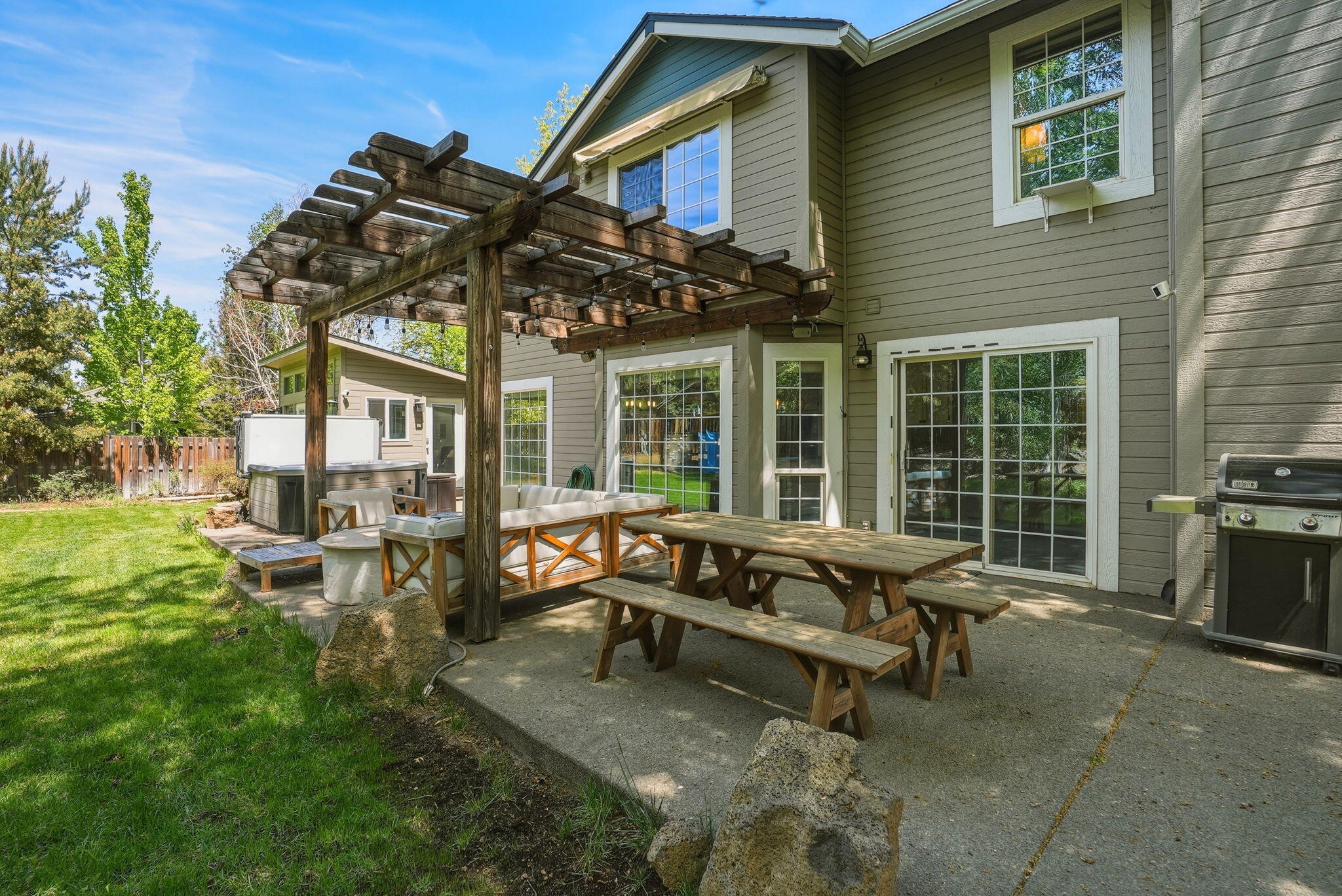 973 NE Paula Drive