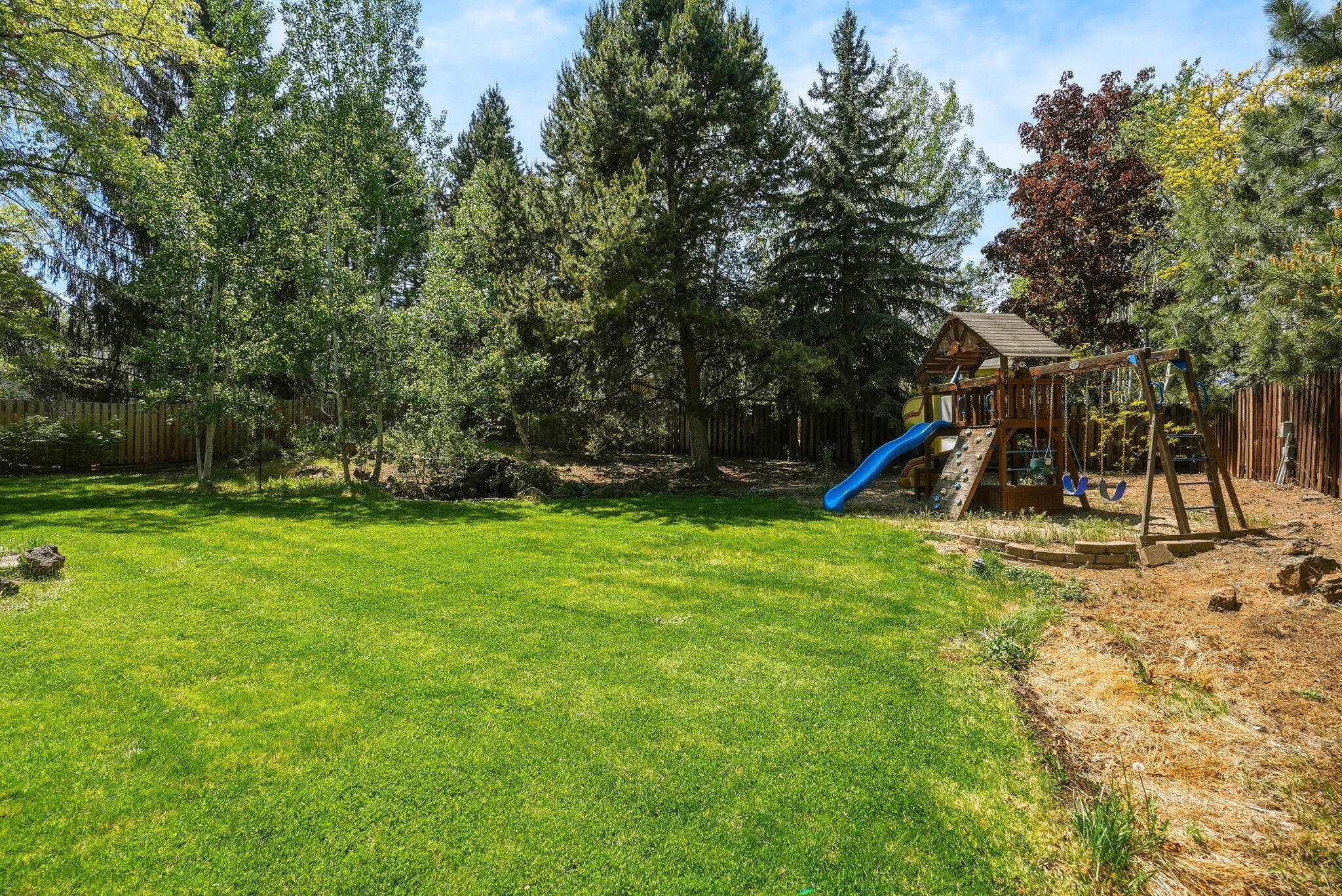 973 NE Paula Drive