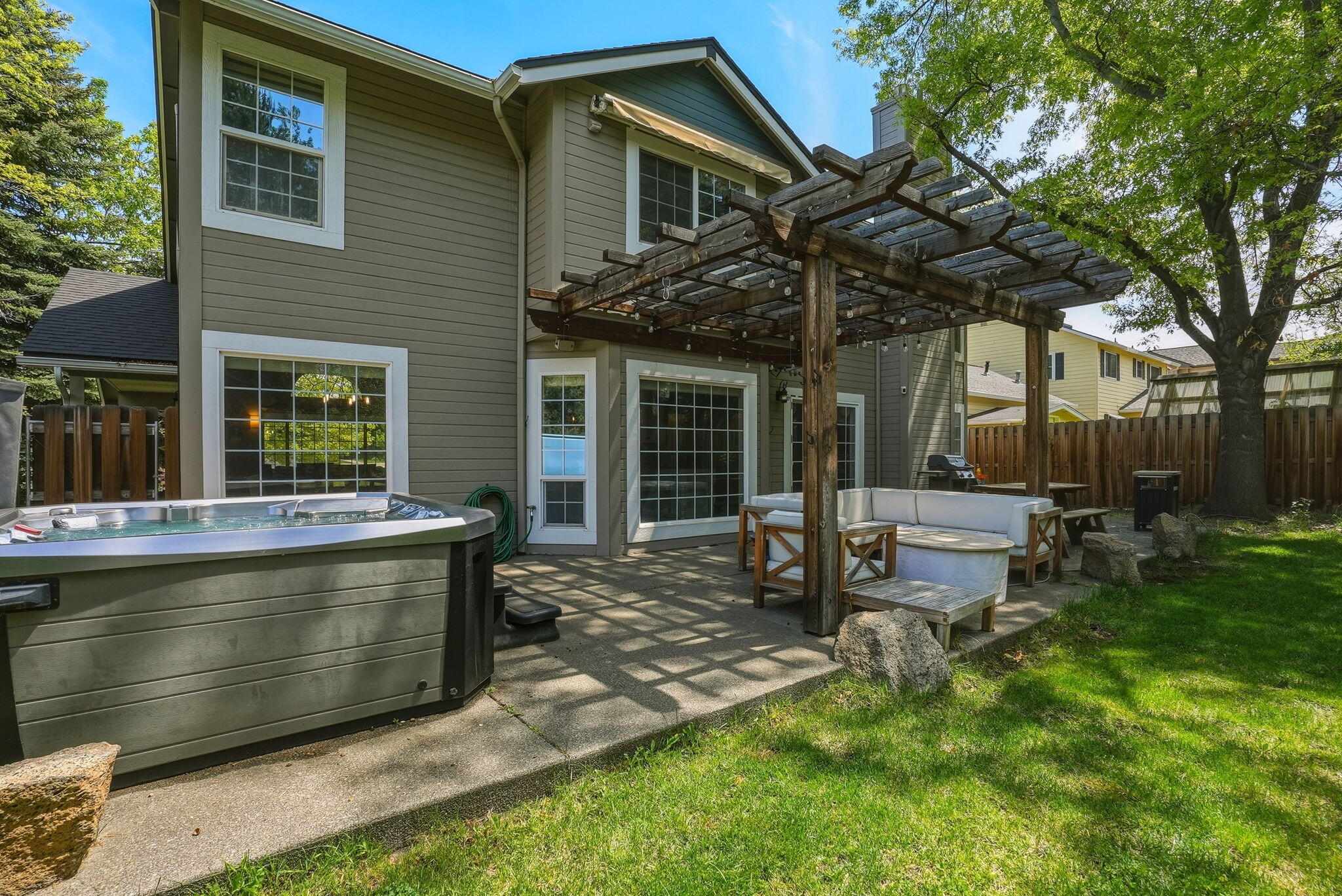 973 NE Paula Drive