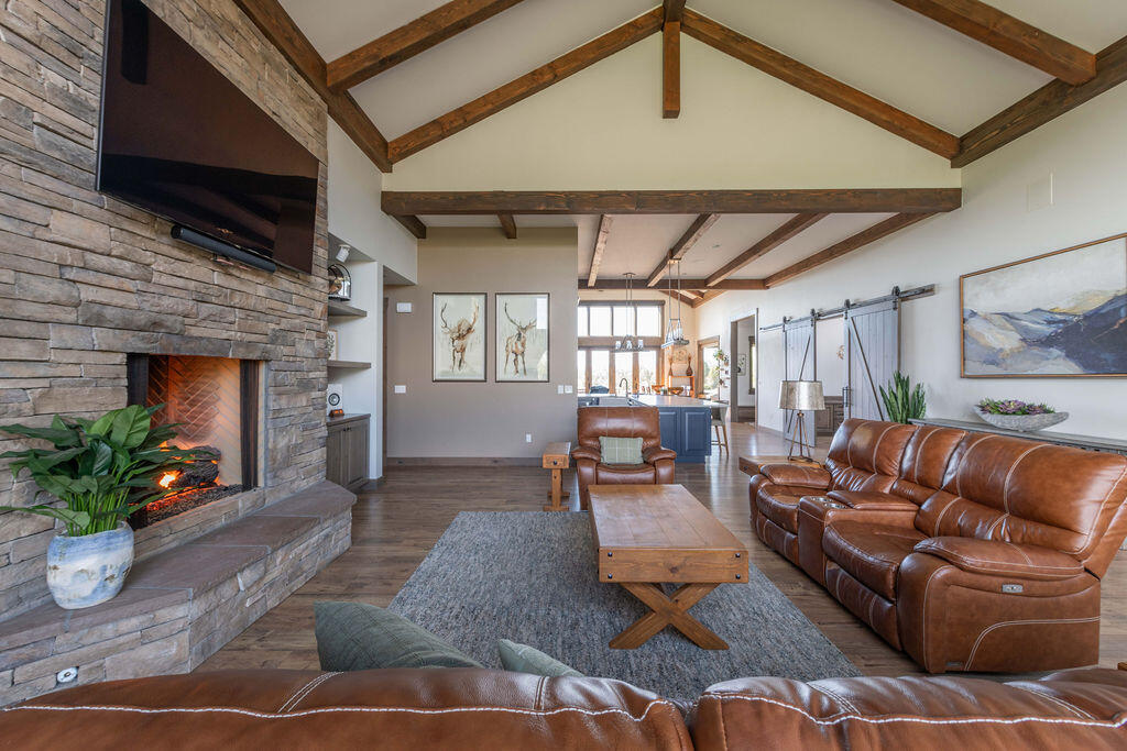 61465 White Peaks Court