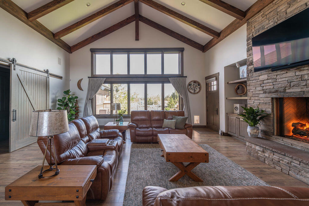 61465 White Peaks Court