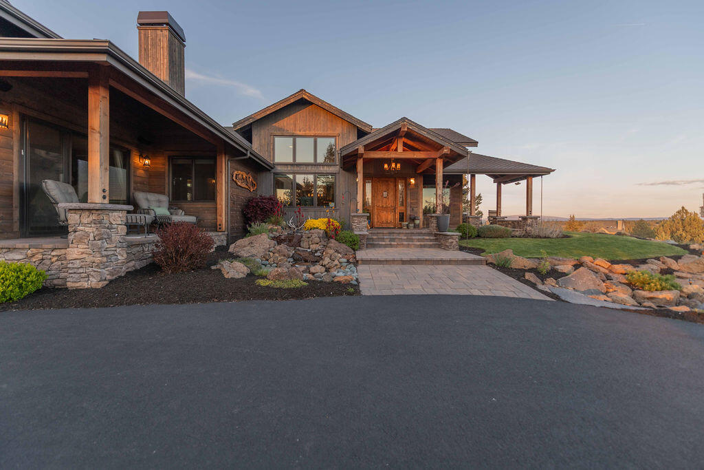 61465 White Peaks Court