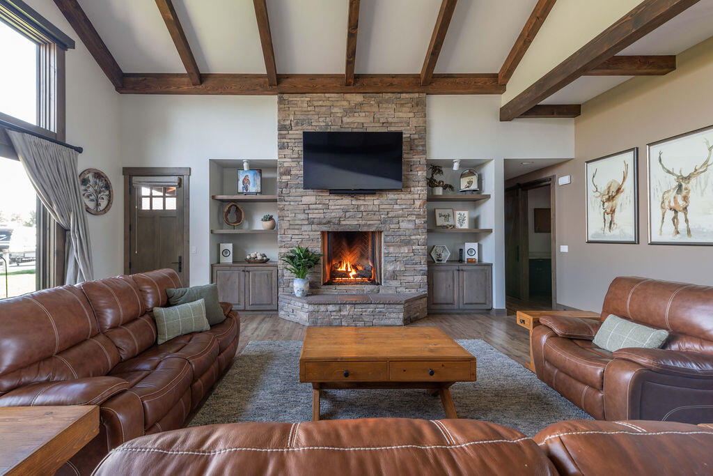 61465 White Peaks Court