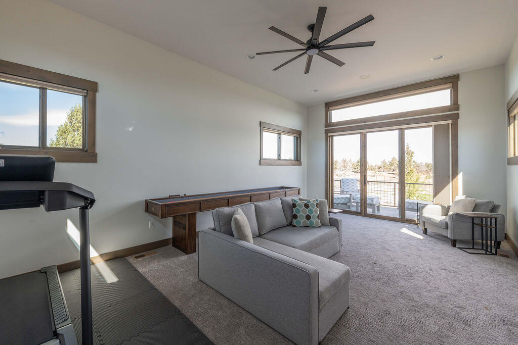 61465 White Peaks Court
