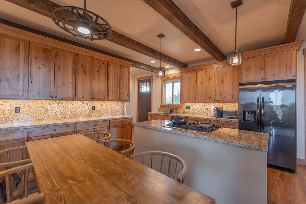 61465 White Peaks Court