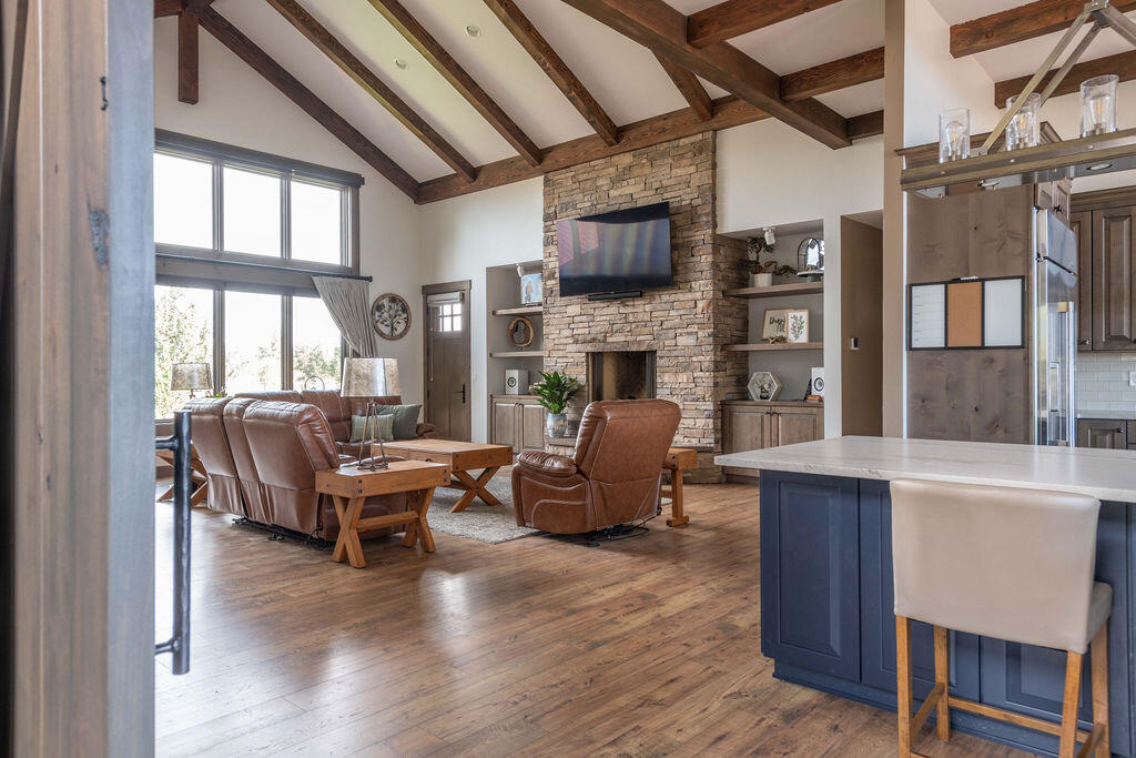 61465 White Peaks Court