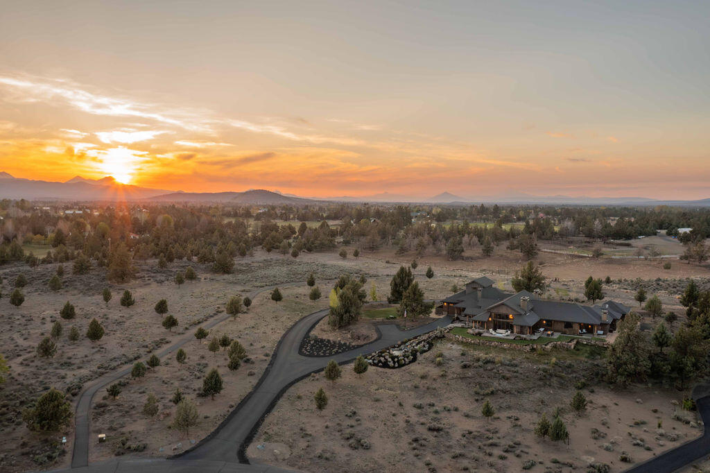 61465 White Peaks Court