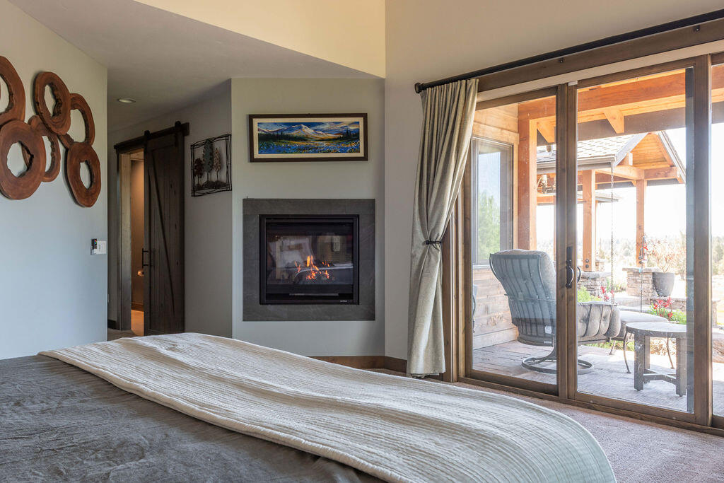 61465 White Peaks Court