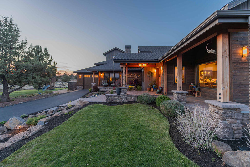 61465 White Peaks Court
