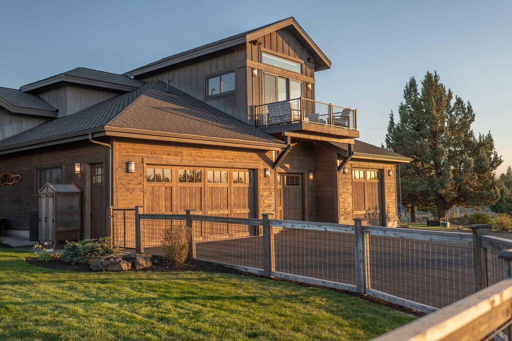 61465 White Peaks Court