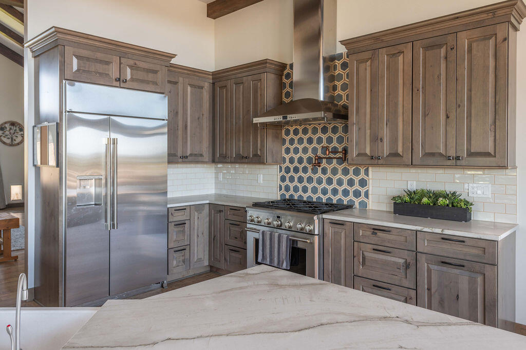 61465 White Peaks Court