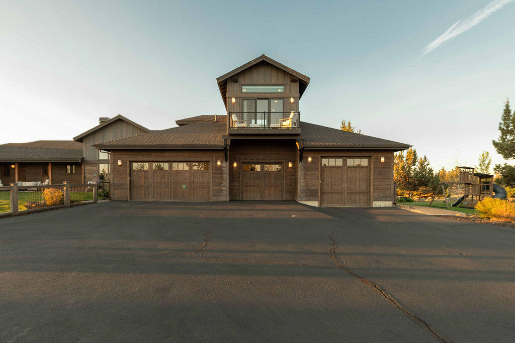 61465 White Peaks Court