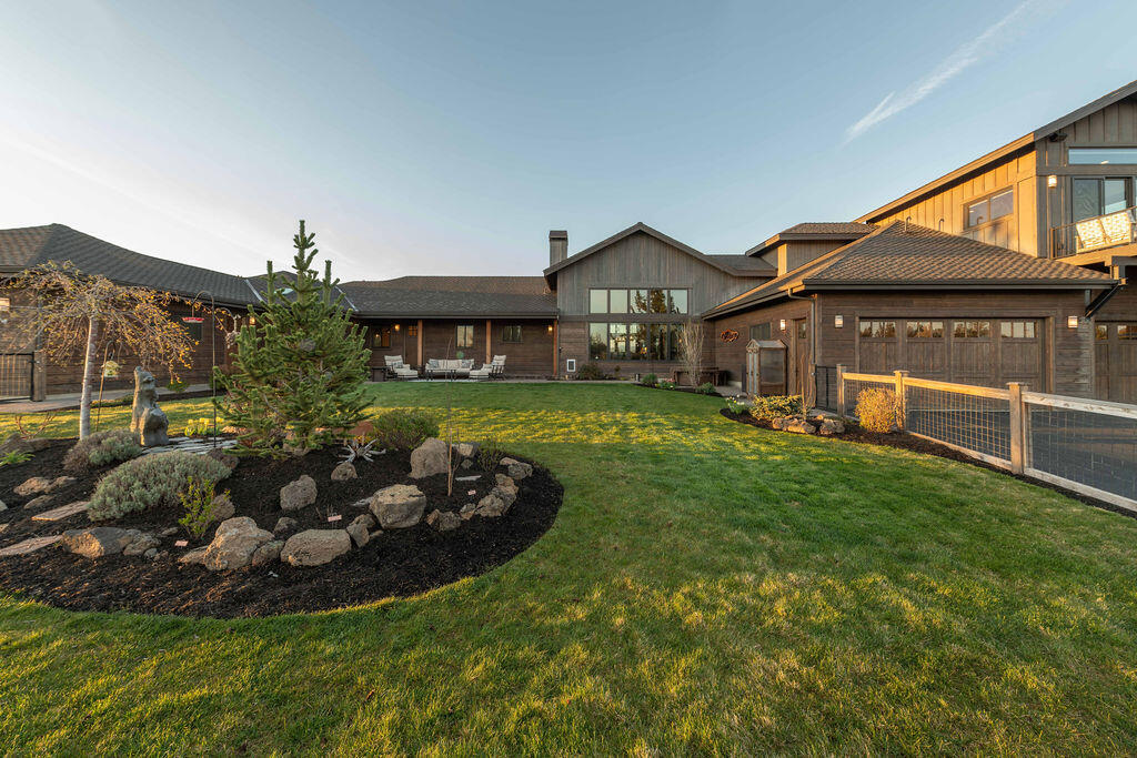61465 White Peaks Court