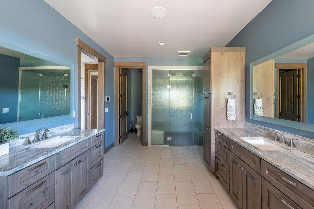 61465 White Peaks Court