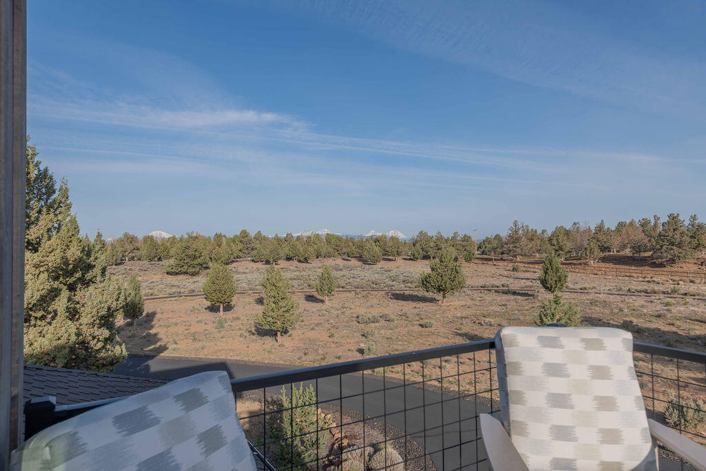 61465 White Peaks Court