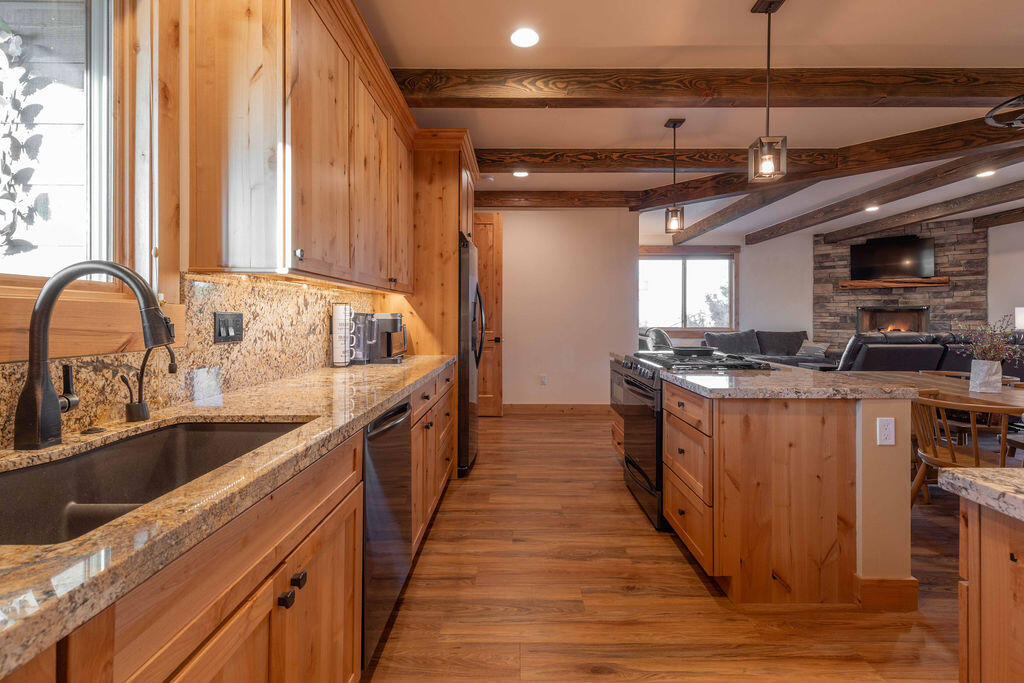 61465 White Peaks Court
