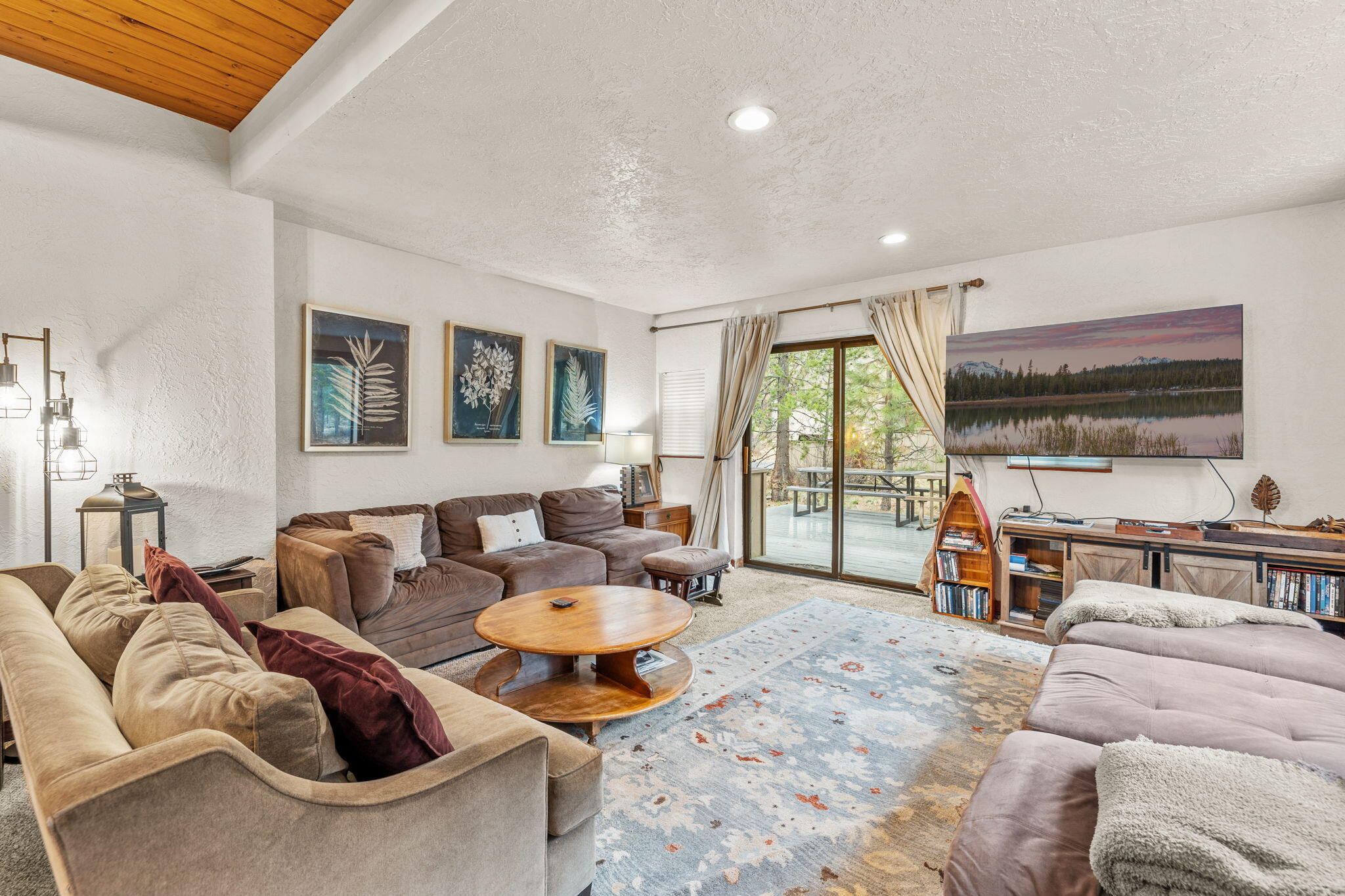 18066 18 E Butte Lane
